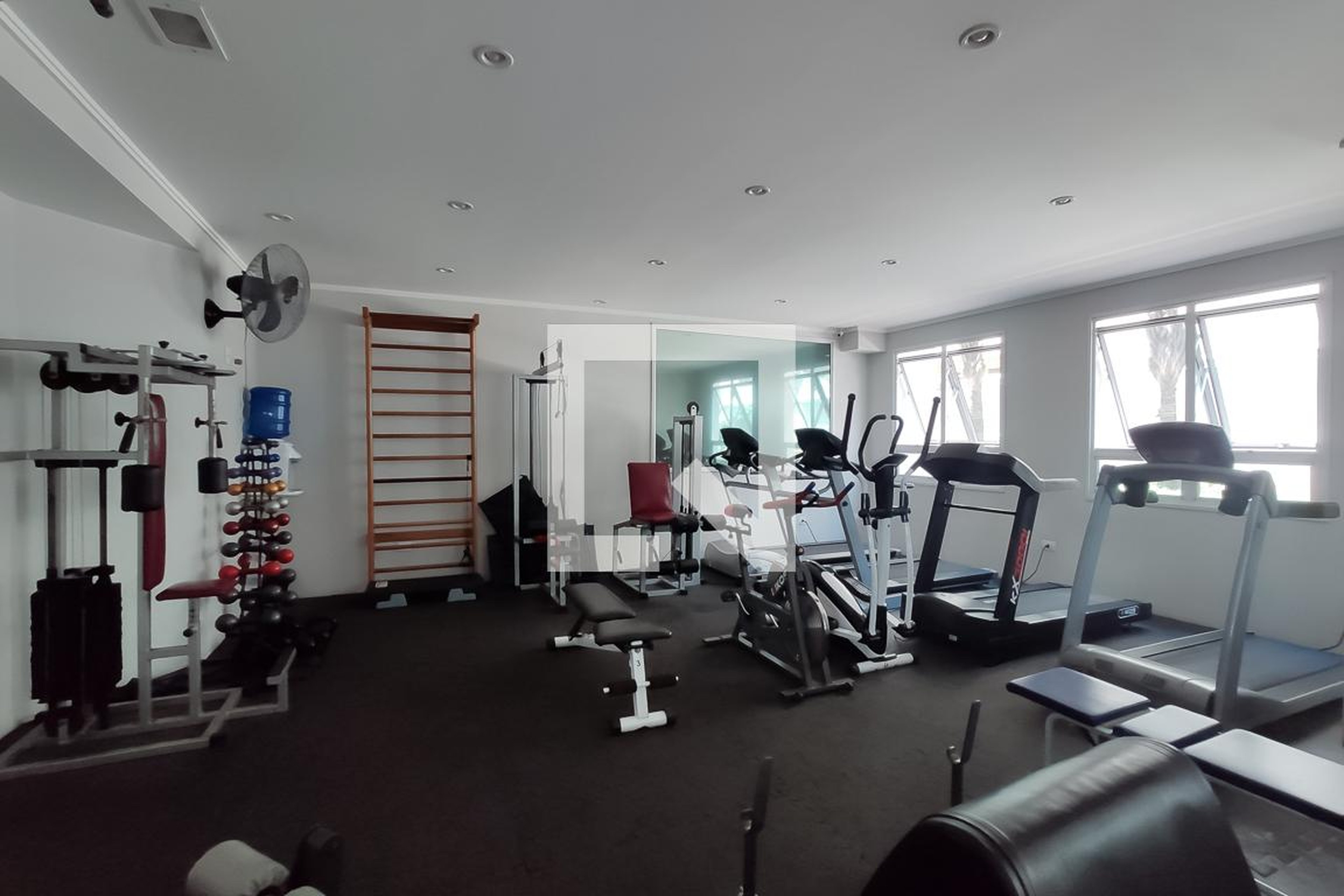 Academia - Edifício Mondrian