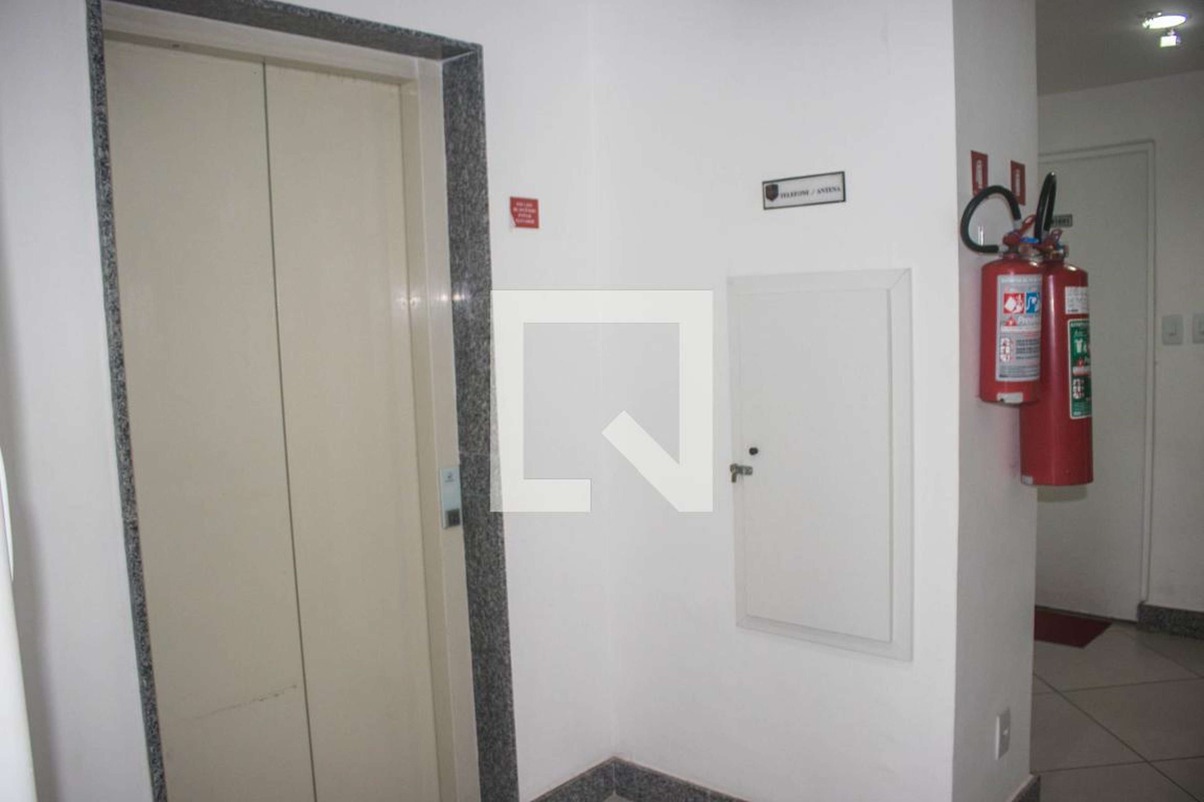 Elevador - Torre Carcassonne