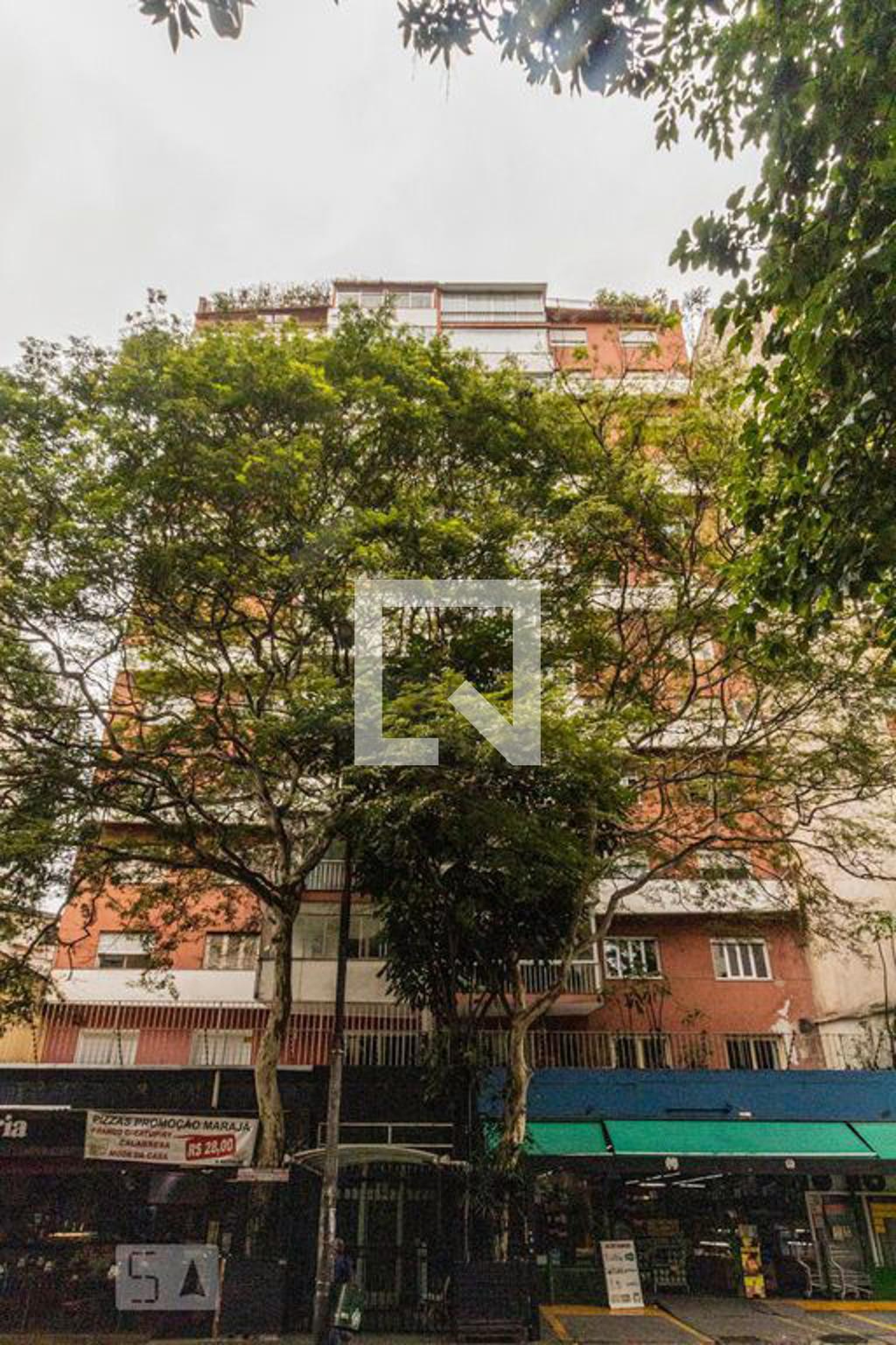 Fachada Condomínio em Avenida Martins Fontes, 13