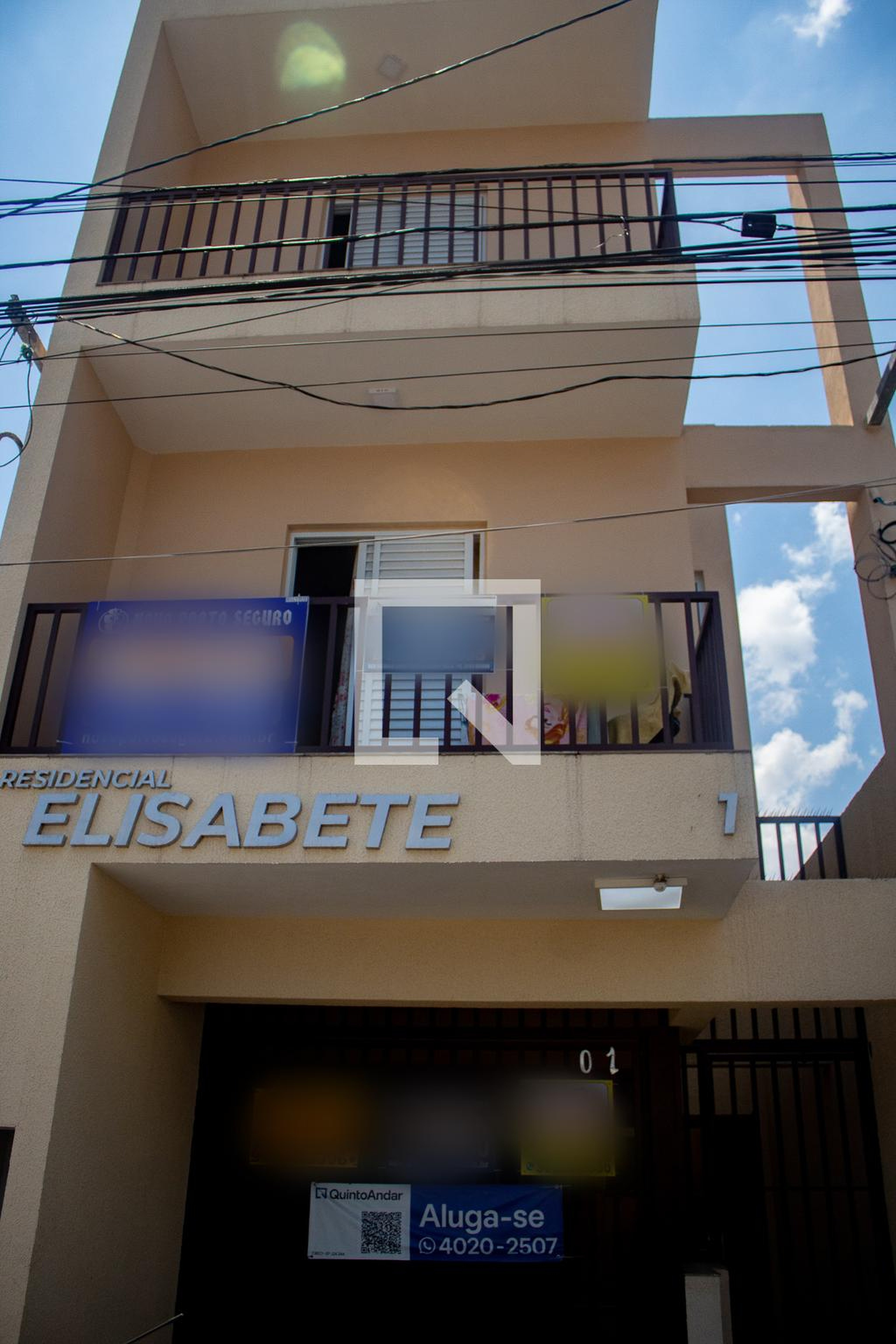 Fachada Condomínio em Rua Soldado Romeu Coco, 1a