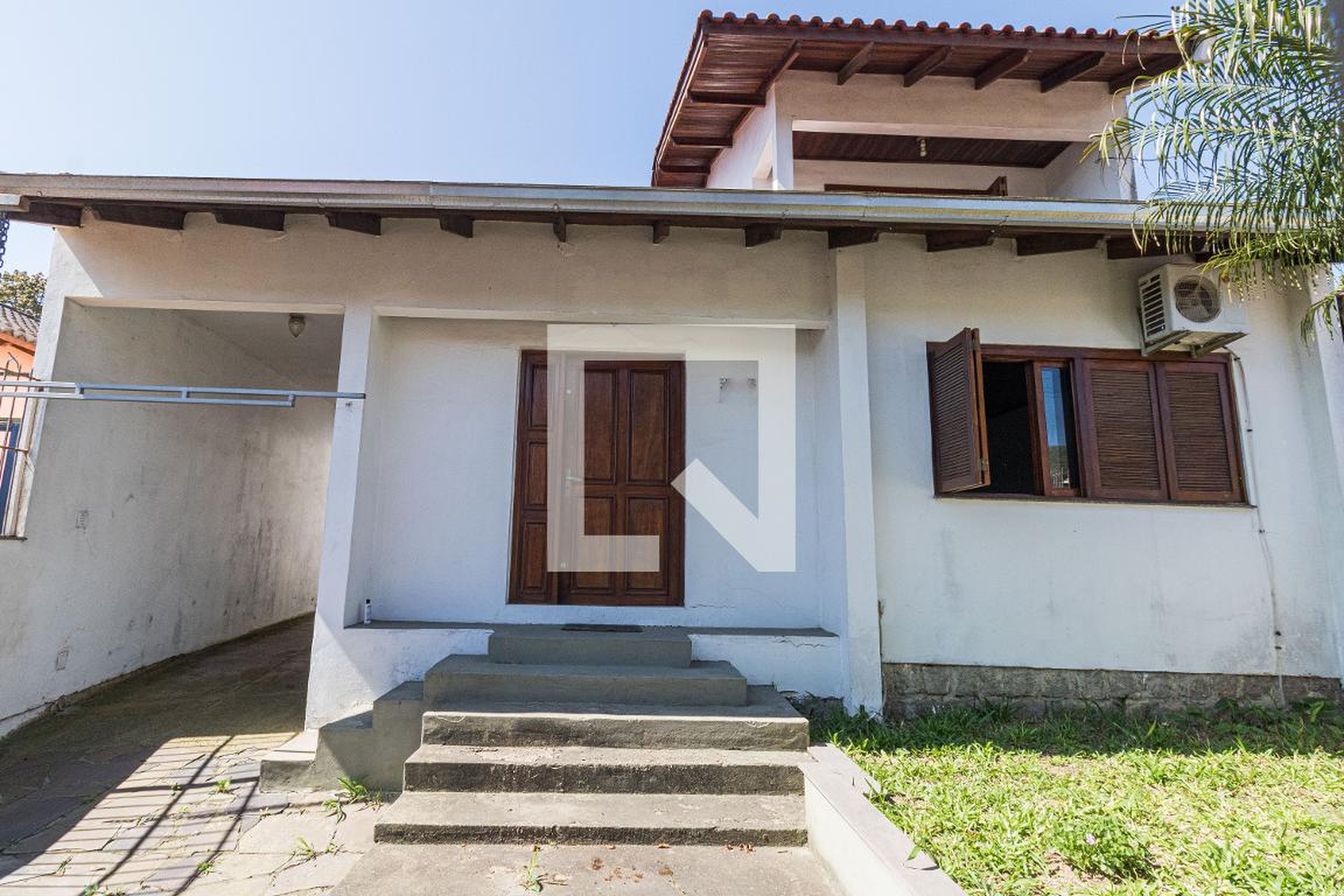 Fachada Condomínio em Rua Professor Antônio Peirouton Louzada, 114