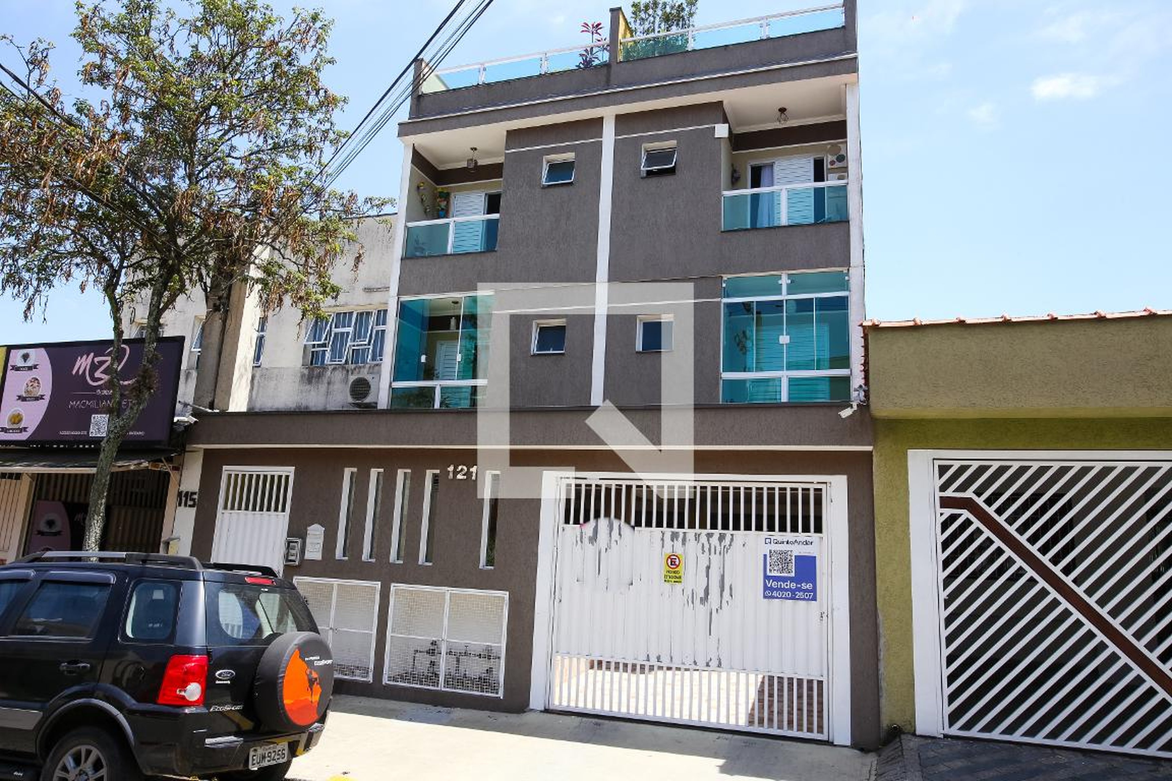 Fachada Condomínio em Rua Pedro Álvares Cabral, 121