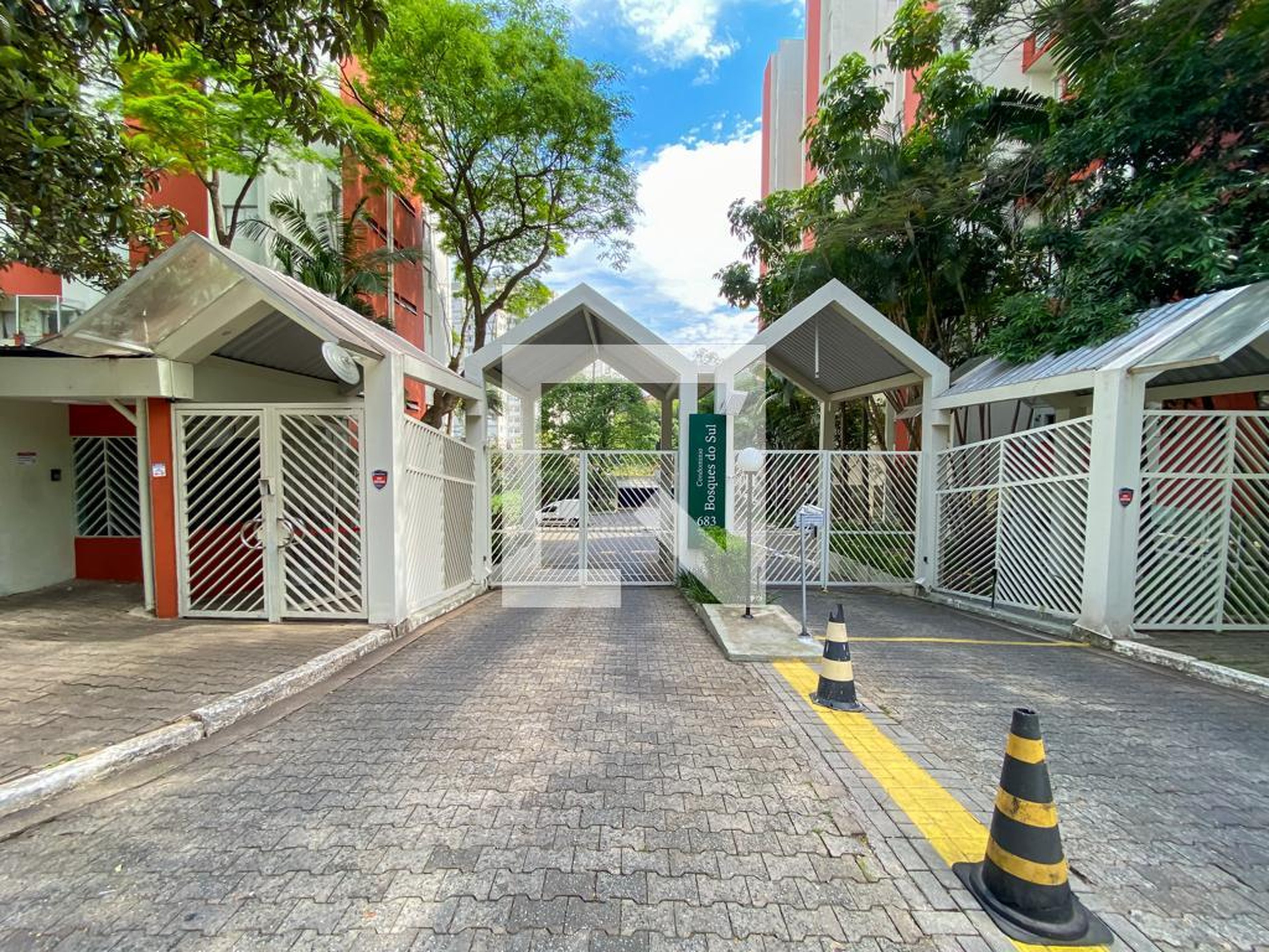 Fachada do Condomínio Condomínio Bosque do Sul