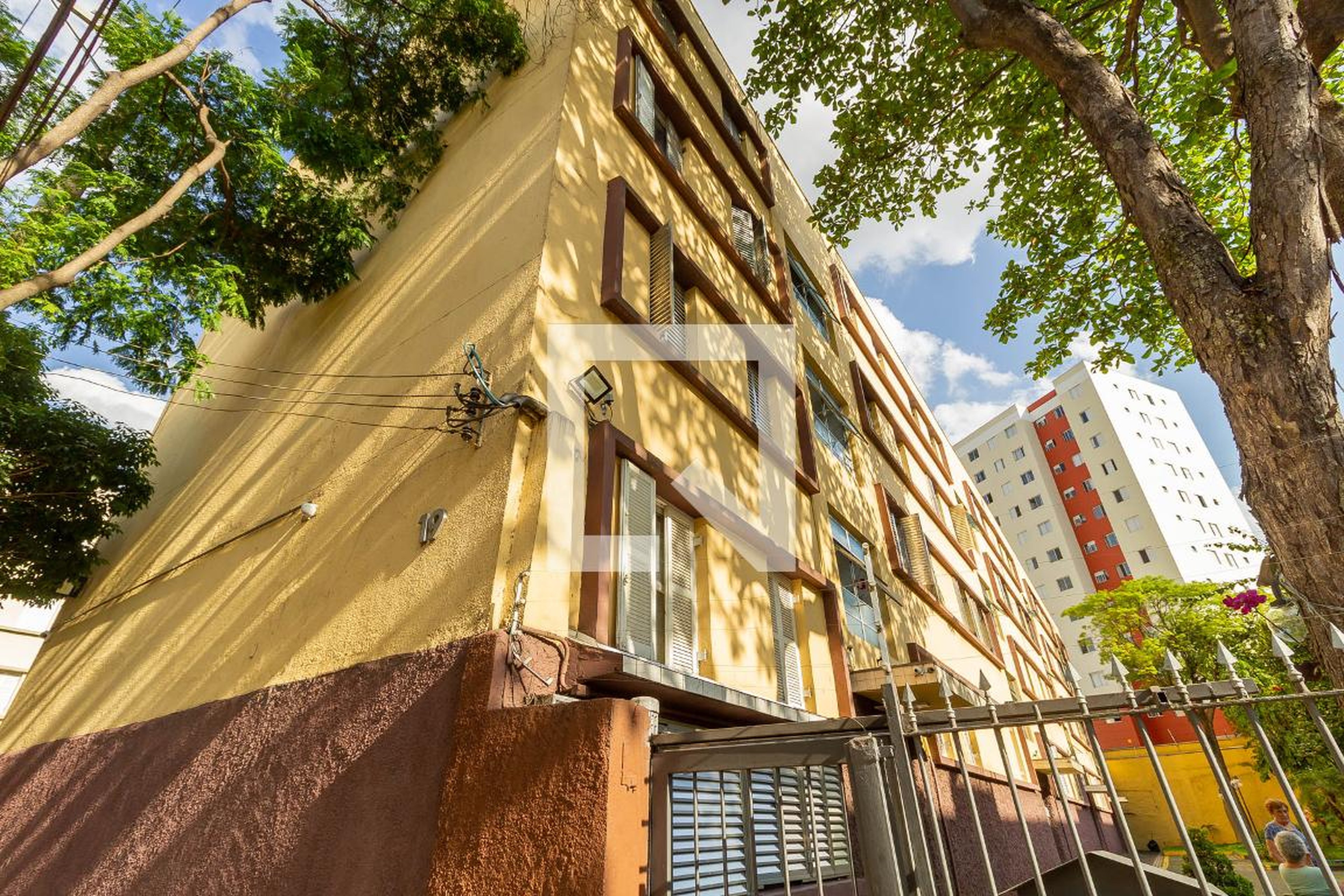 Fachada Condomínio em Rua Professor Demóstenes Batista Figueira Marques, 303