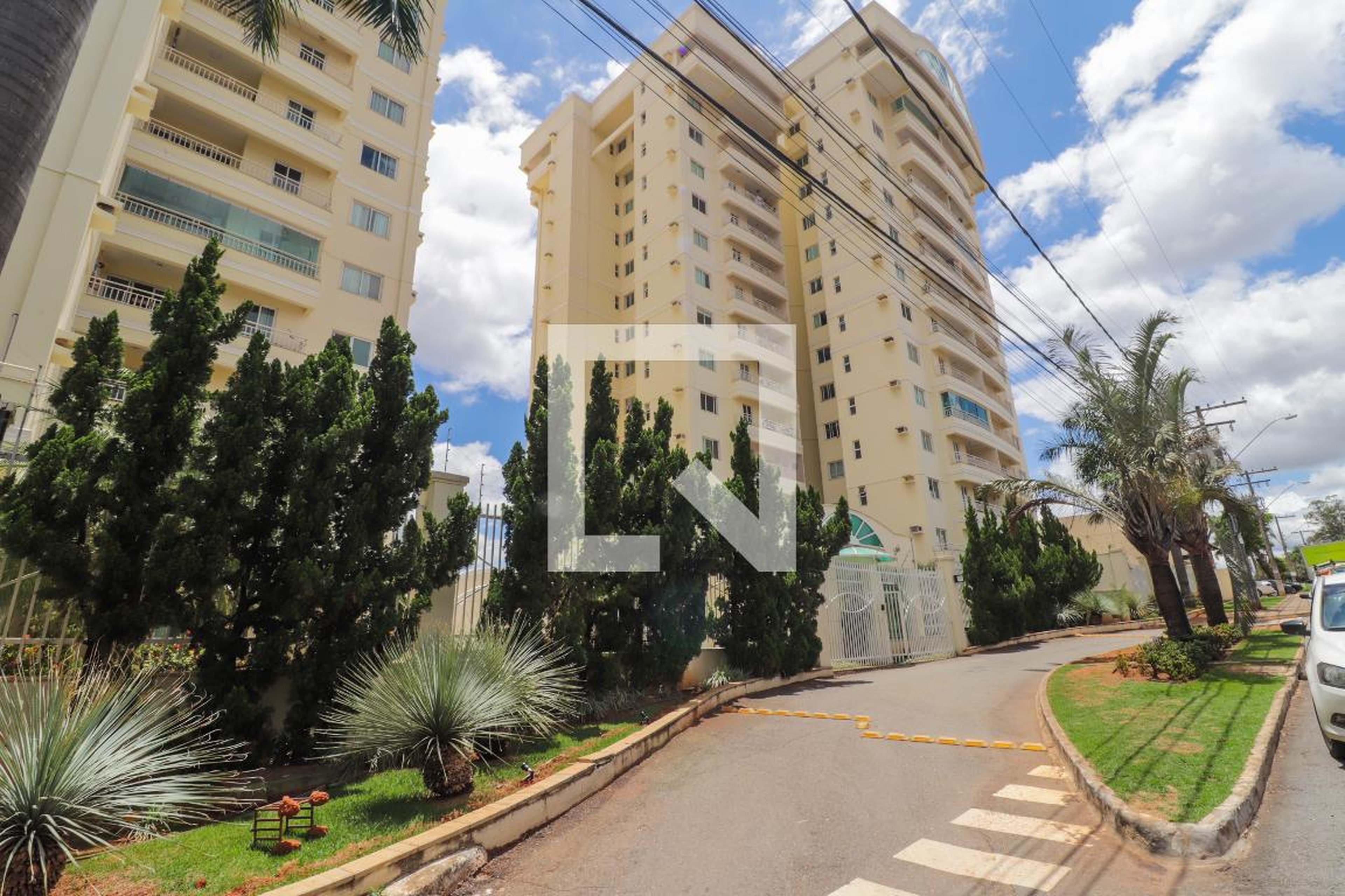 Fachada Condomínio Flat Residencial Euroville