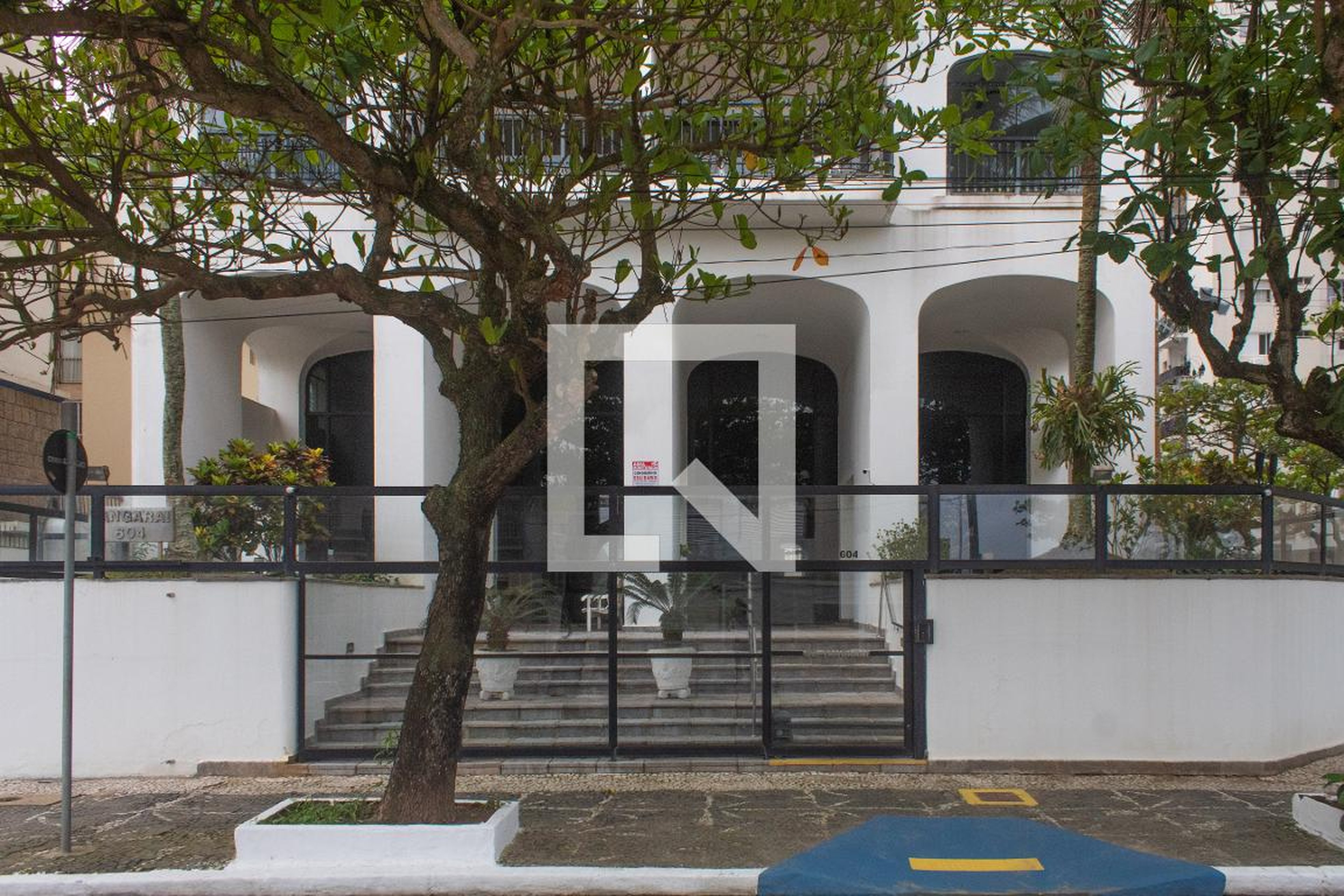 Fachada do Prédio Condomínio Tangarai