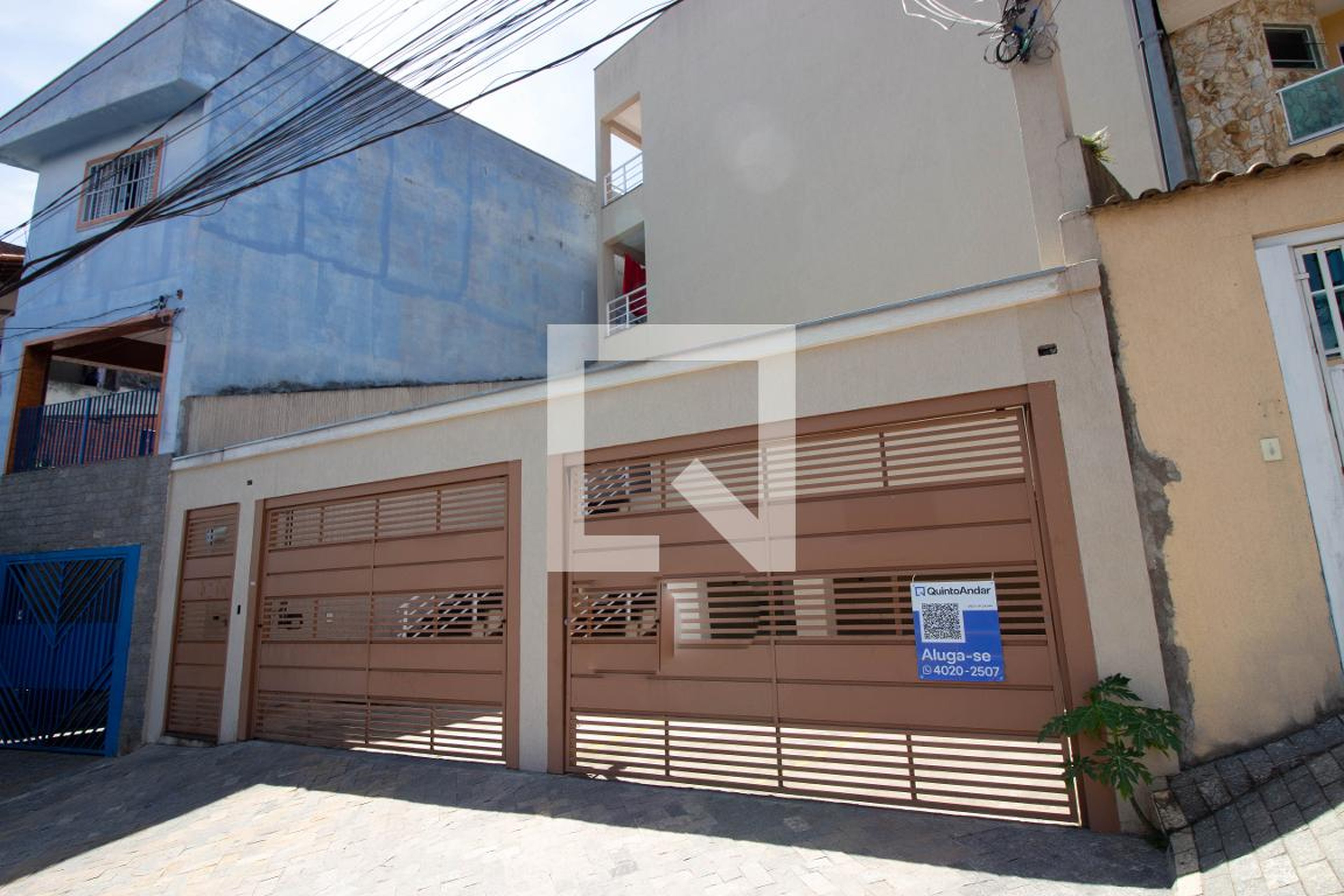 Fachada Condomínio em Rua Freitas Guimarães, 370