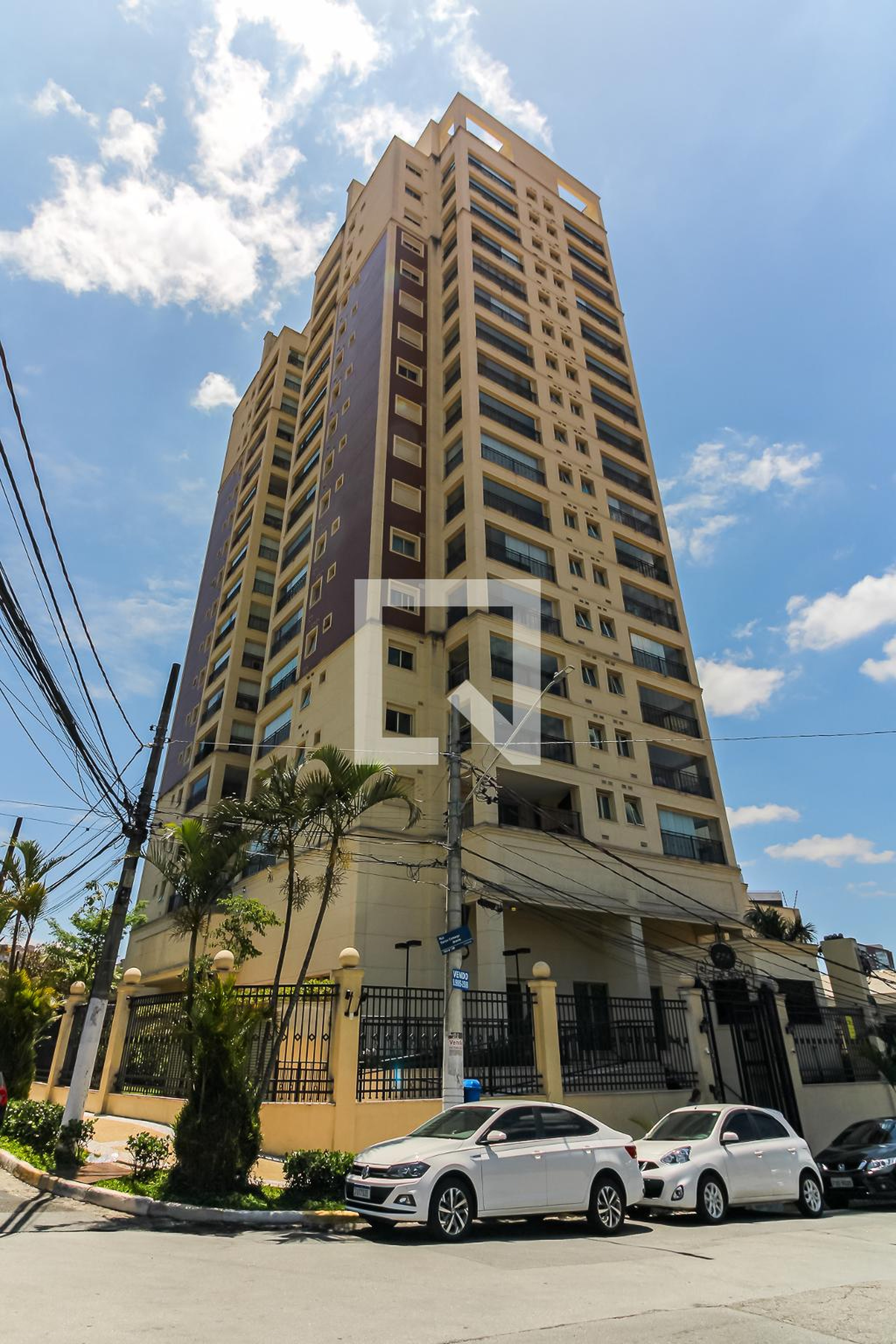 Fachada do Condomínio Condomínio Piazza San Bartolomeo