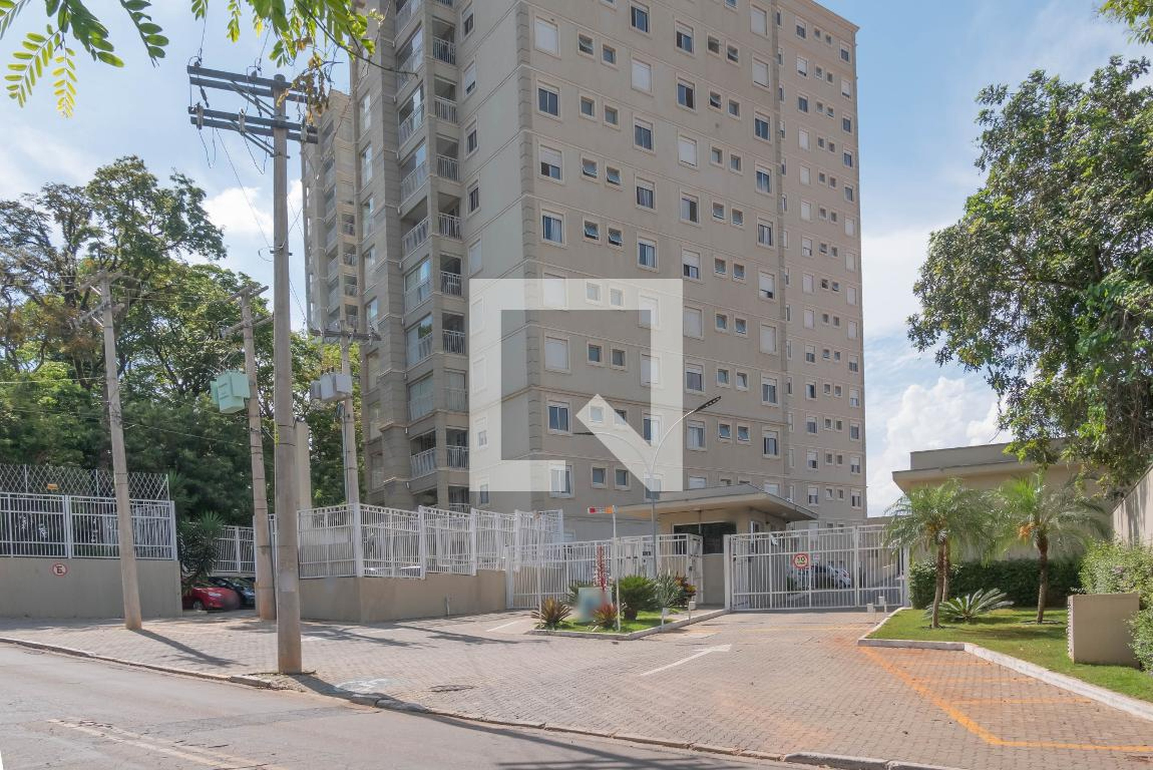 Fachada Condomínio Bosque dos Juritis