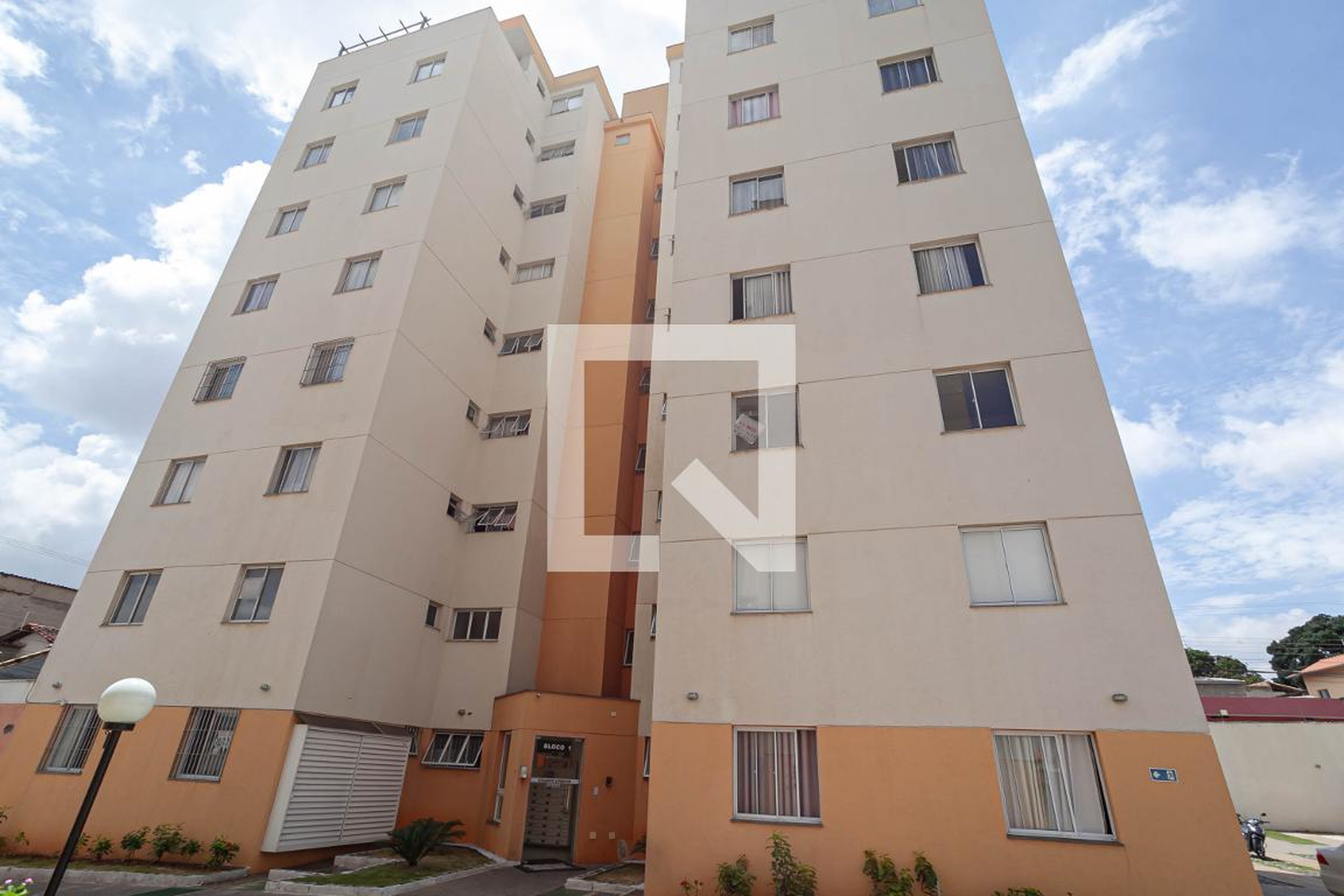 Fachada do prédio Residencial Petra