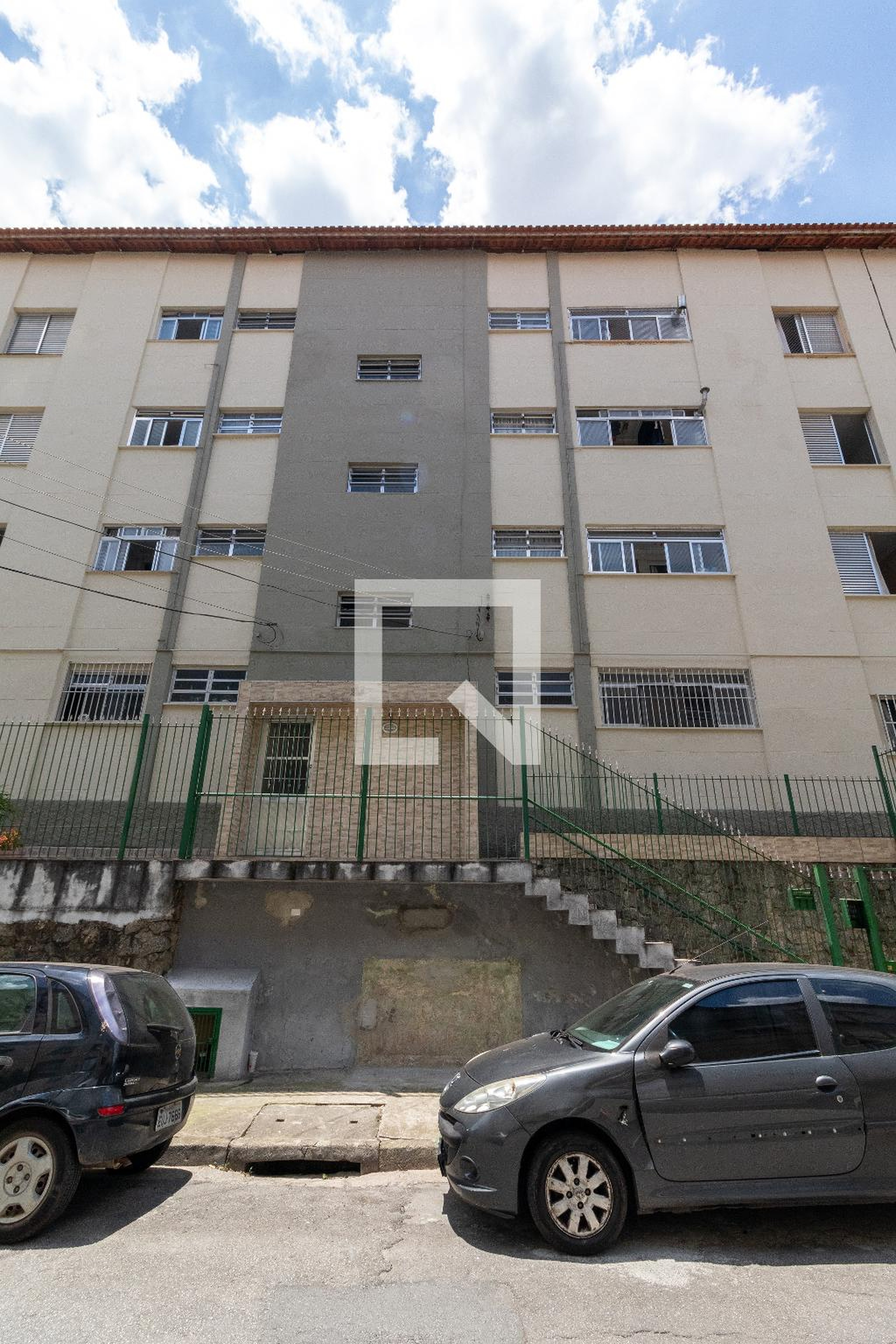 Fachada do Condomínio Condomínio em Rua Doutor Domingos Guedes Cabral, 214