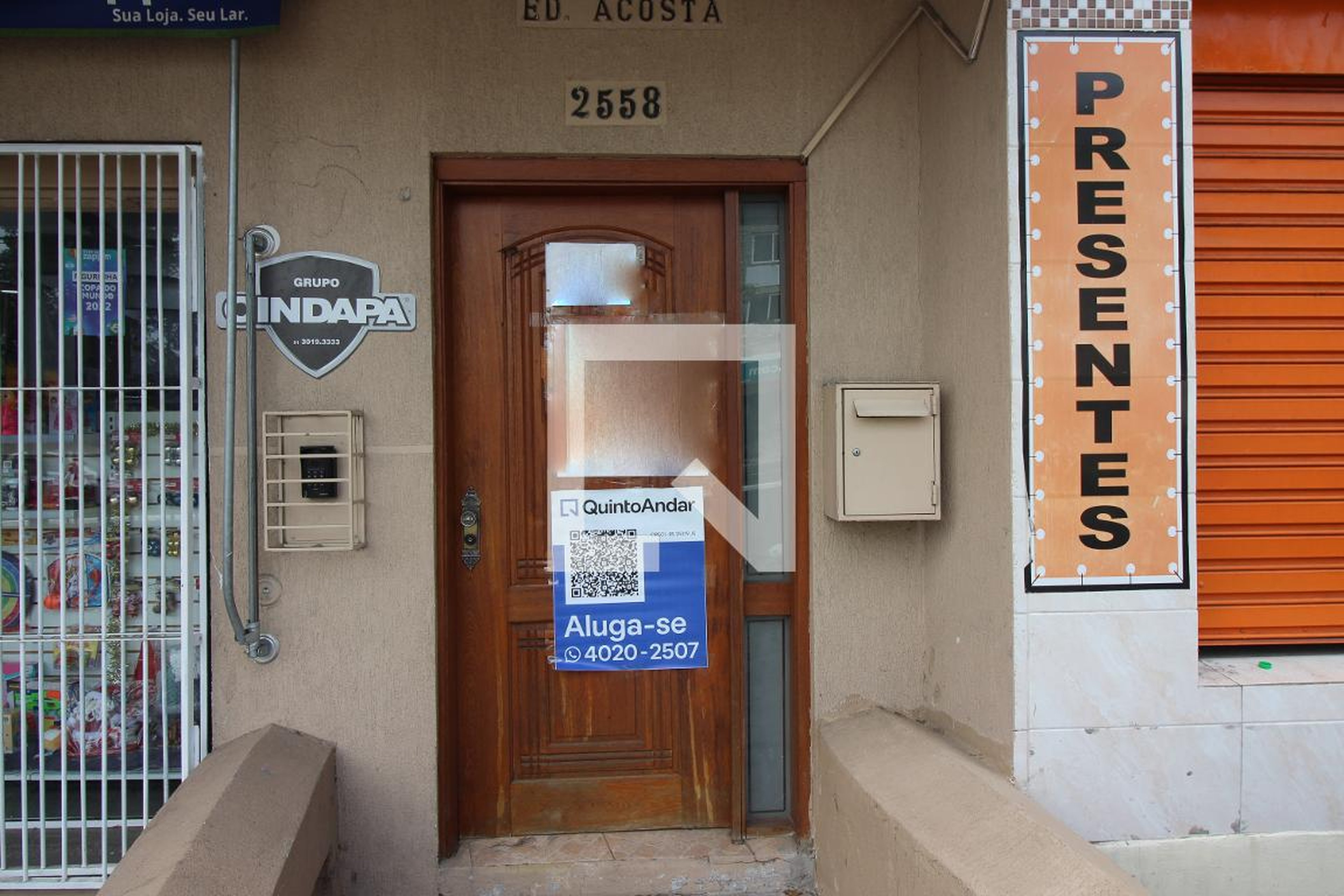 Fachada do Prédio Condomínio em Avenida da Cavalhada, 2558