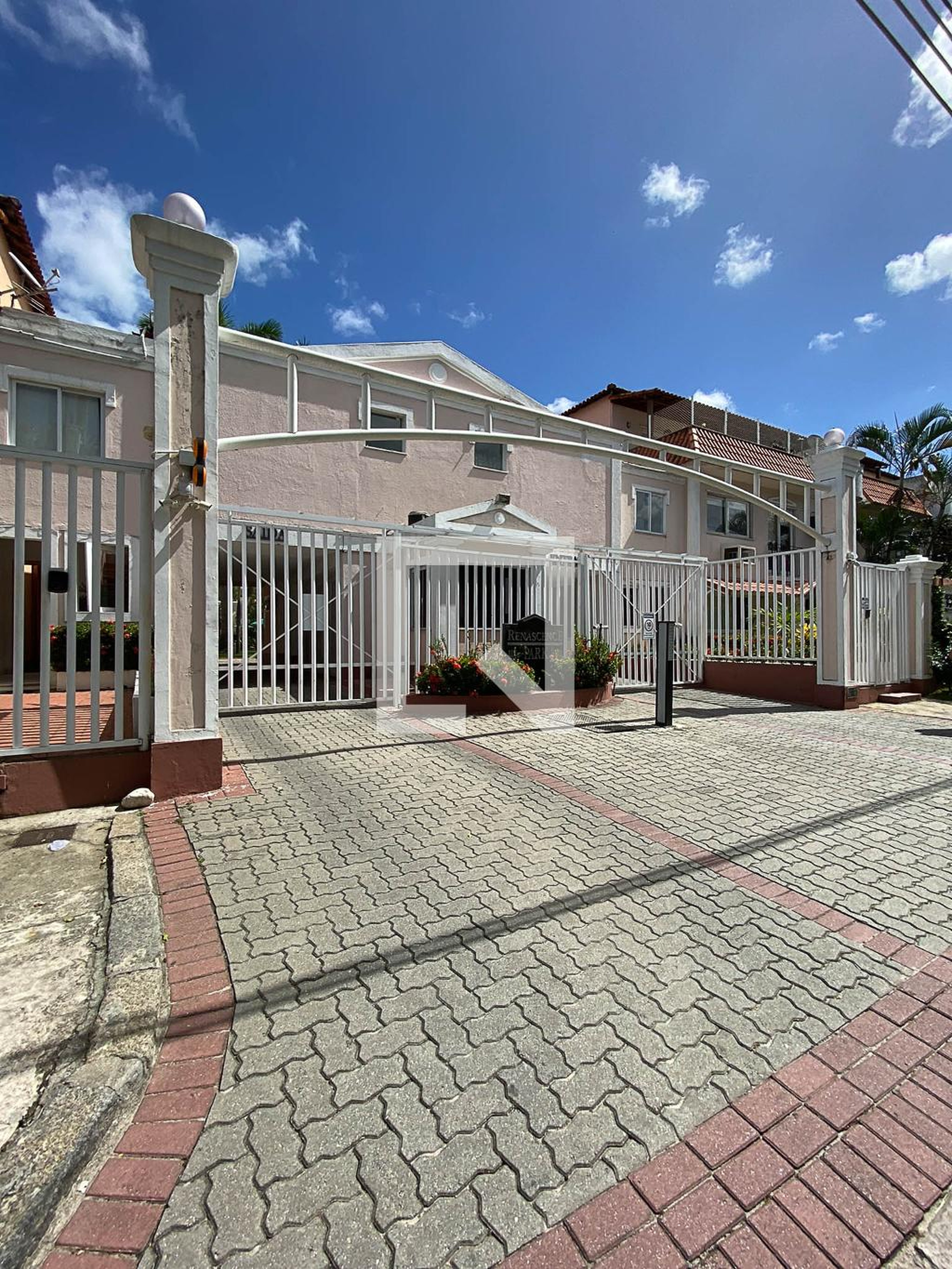 Fachada do condomínio Condomínio Renascence Park