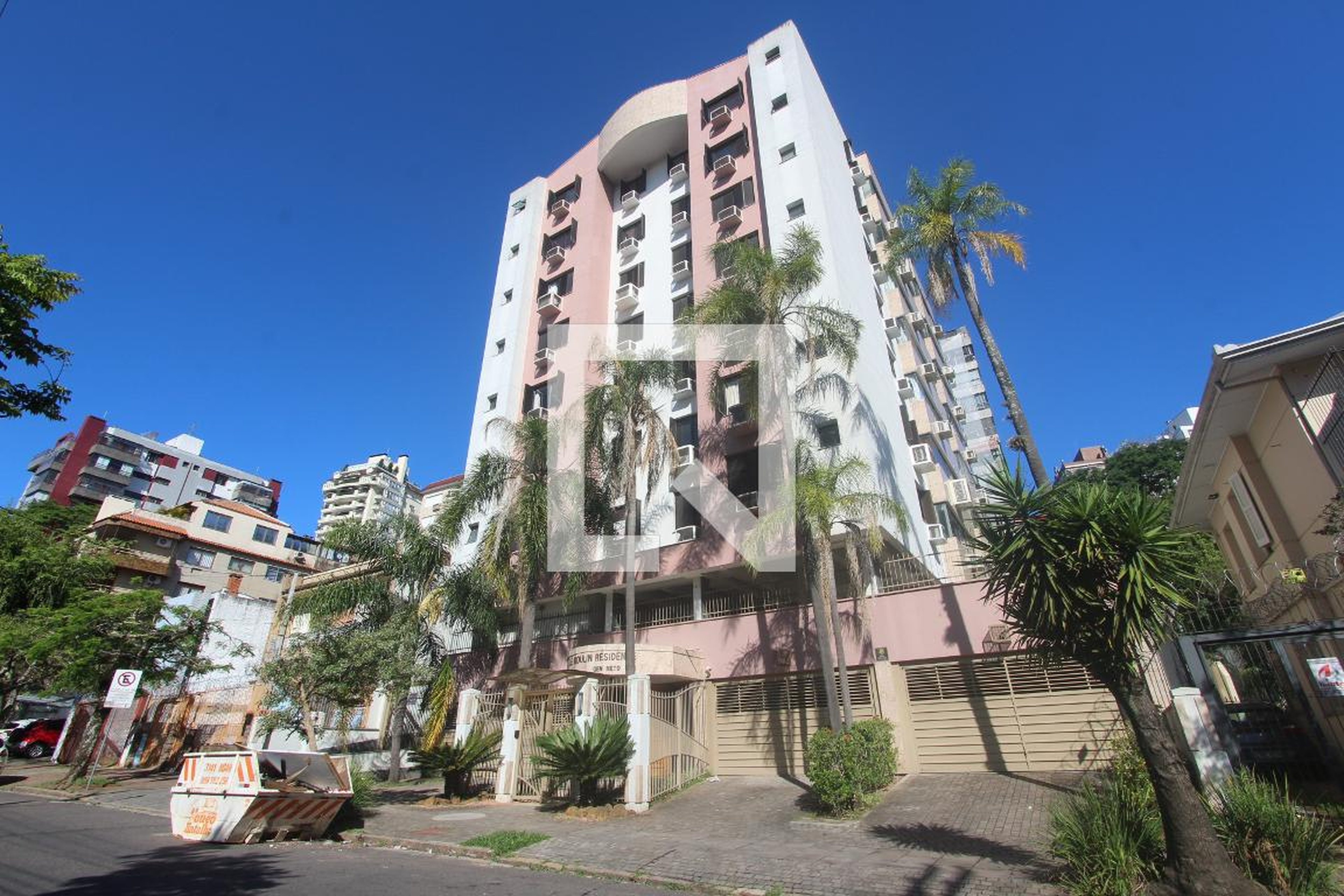 Fachada do Condomínio Condomínio em Rua General Neto, 310