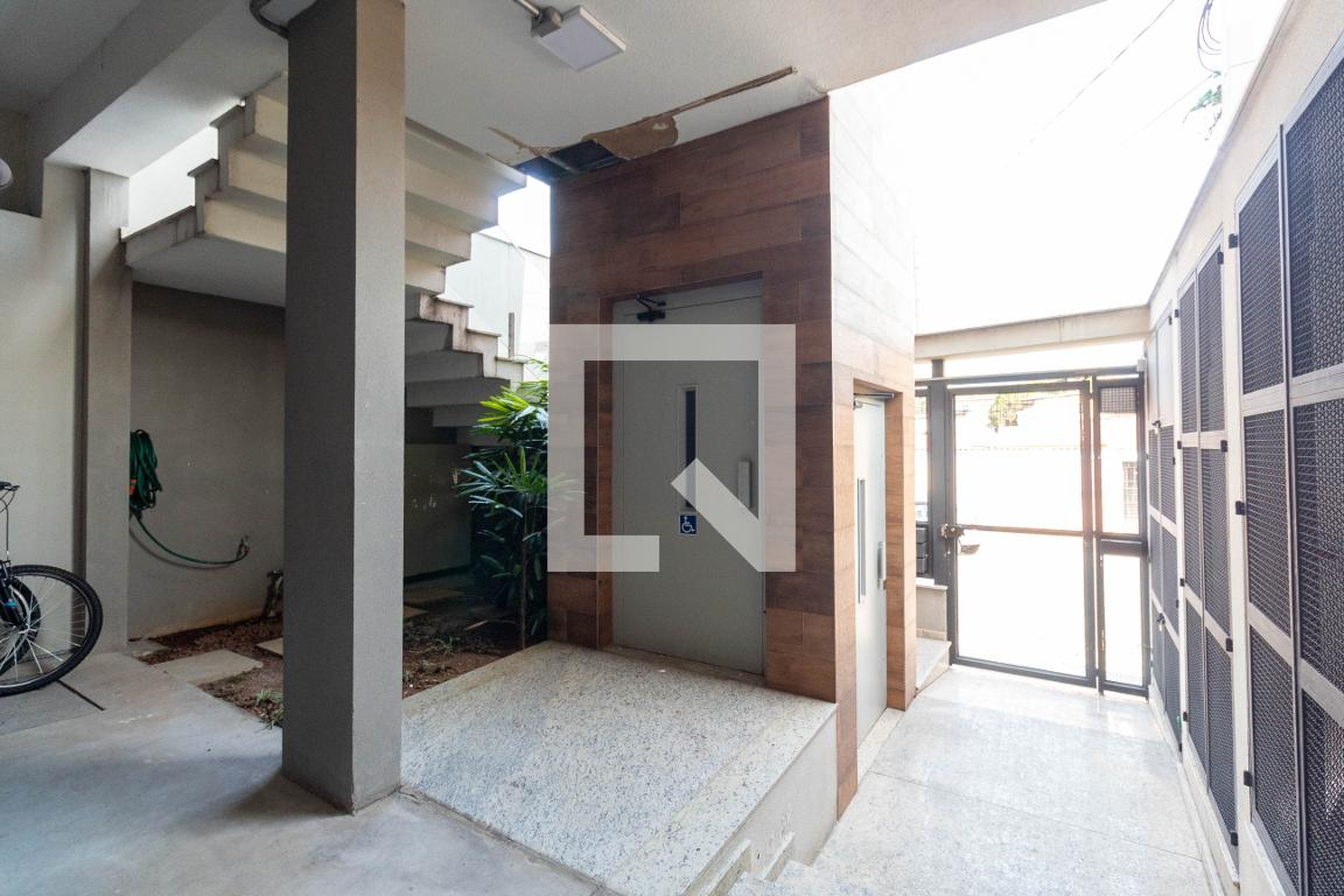 Área comum - DI Luigi