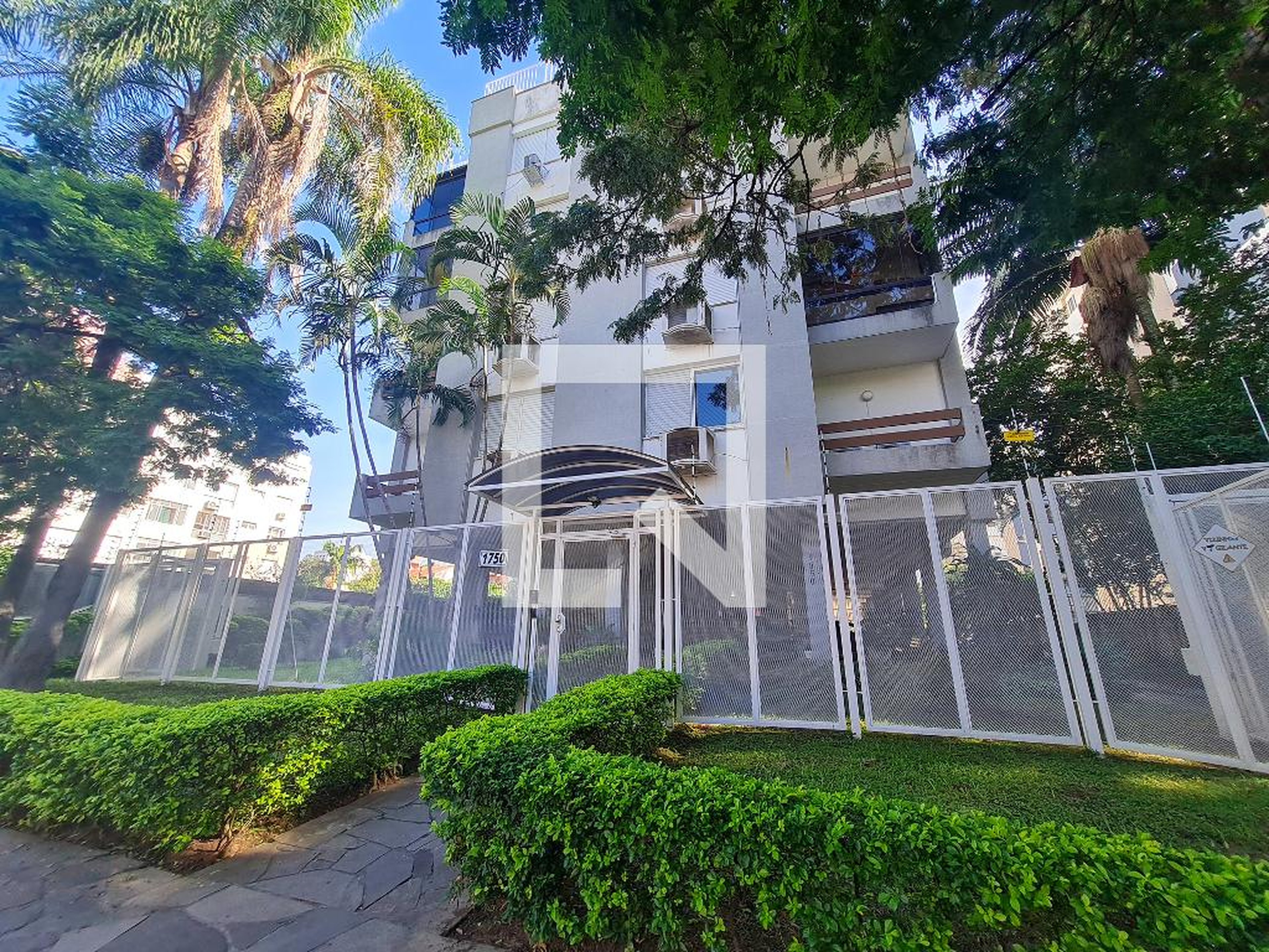 Fachada do Condomínio Condomínio ado Anita Garibaldi