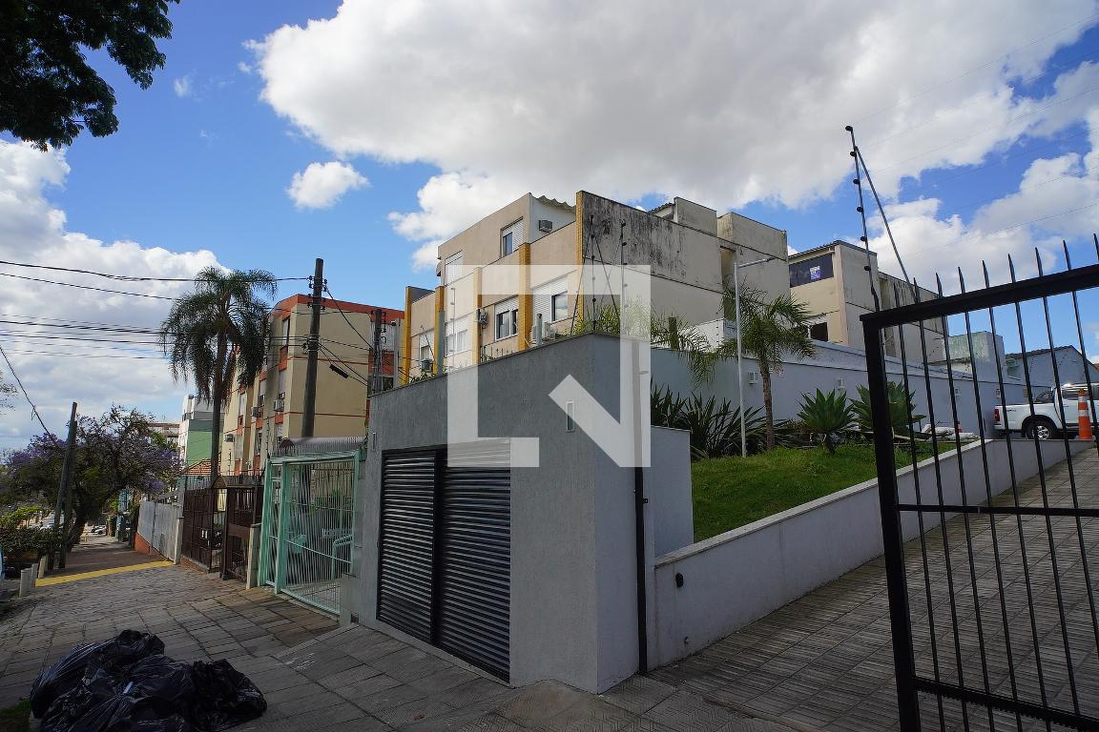 Fachada do Prédio Condomínio em Avenida João Wallig, 508