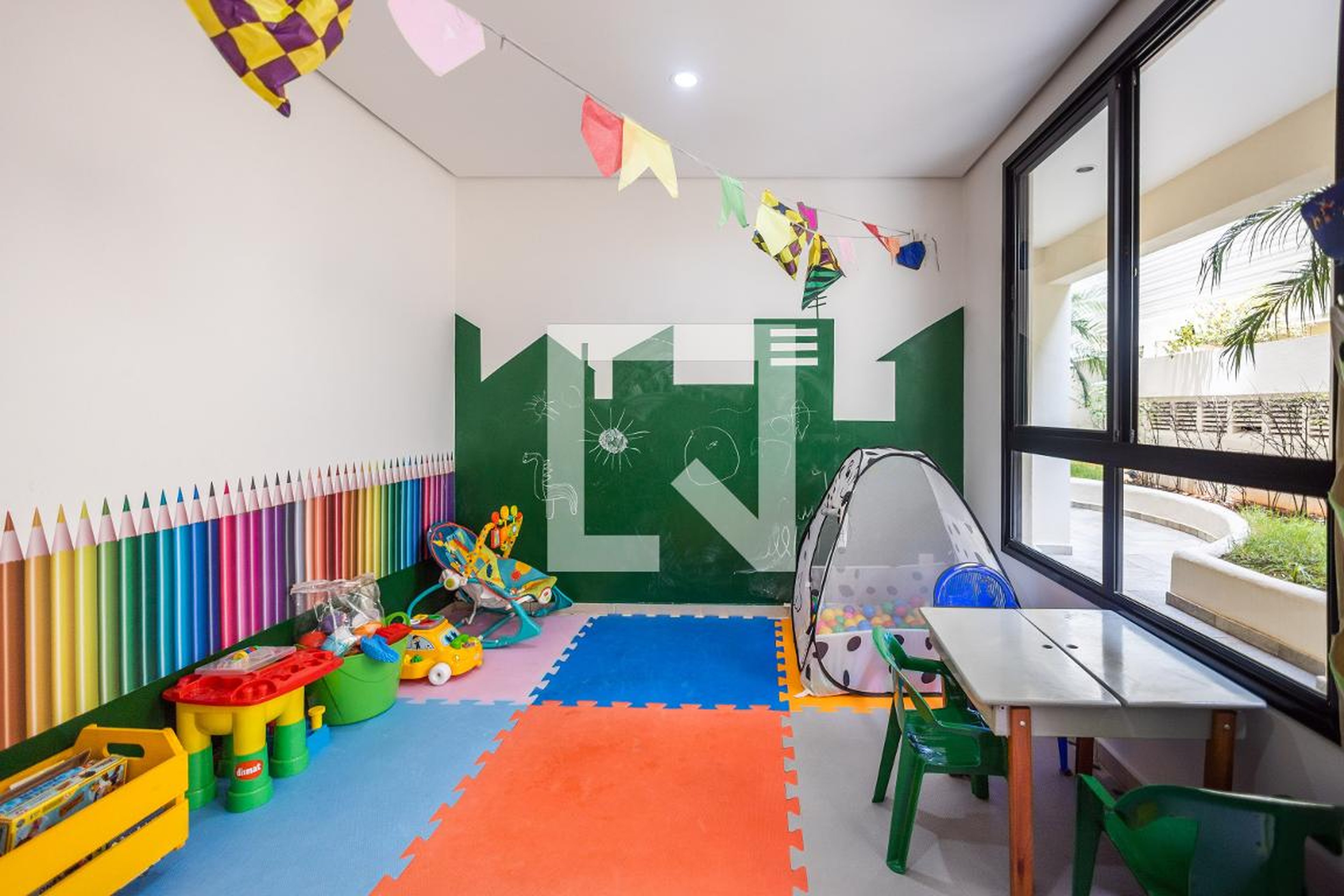 Brinquedoteca - Isaac Albeniz