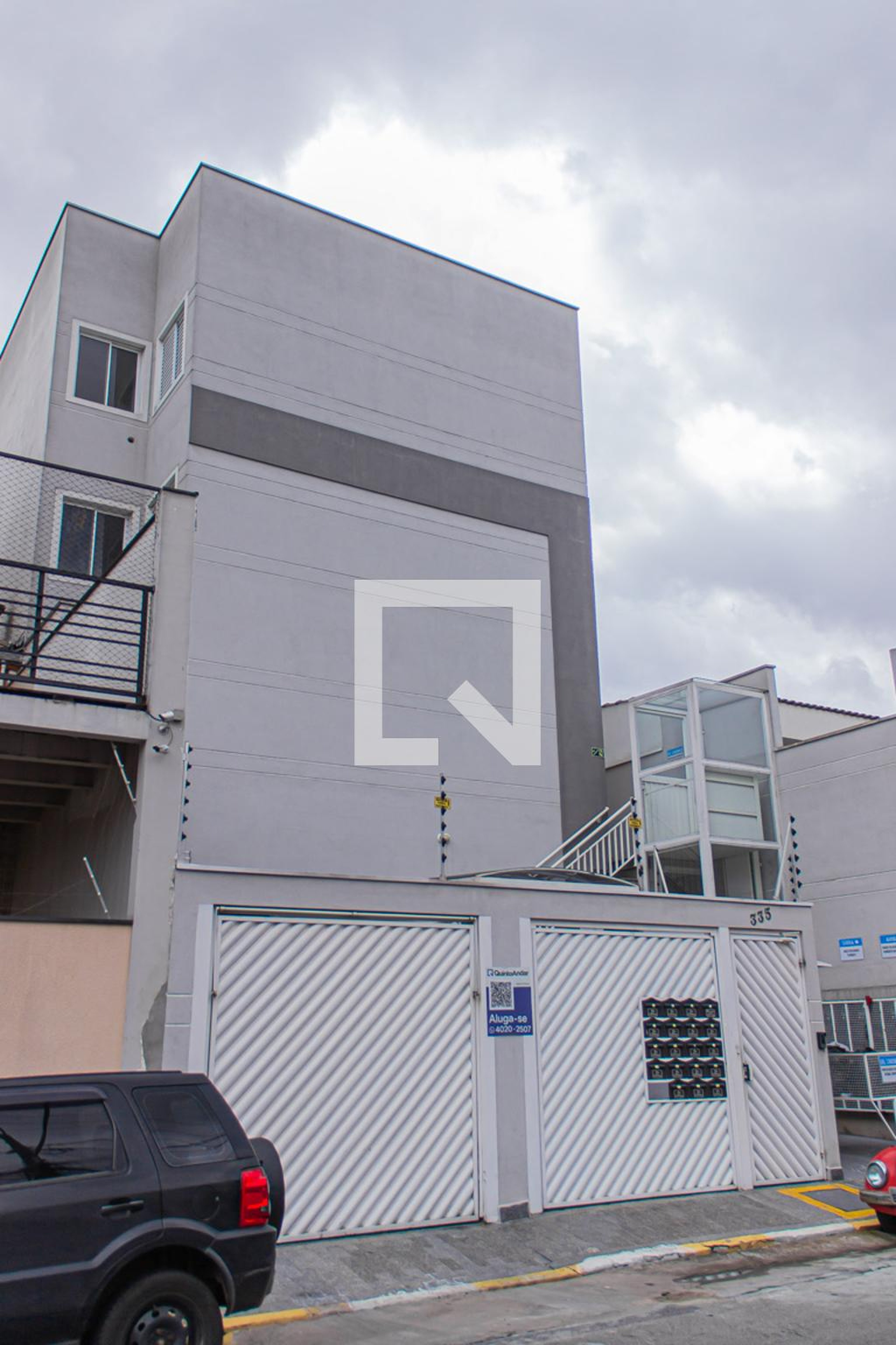 Fachada do Prédio Condomínio em Rua Hanna Abduch, 335