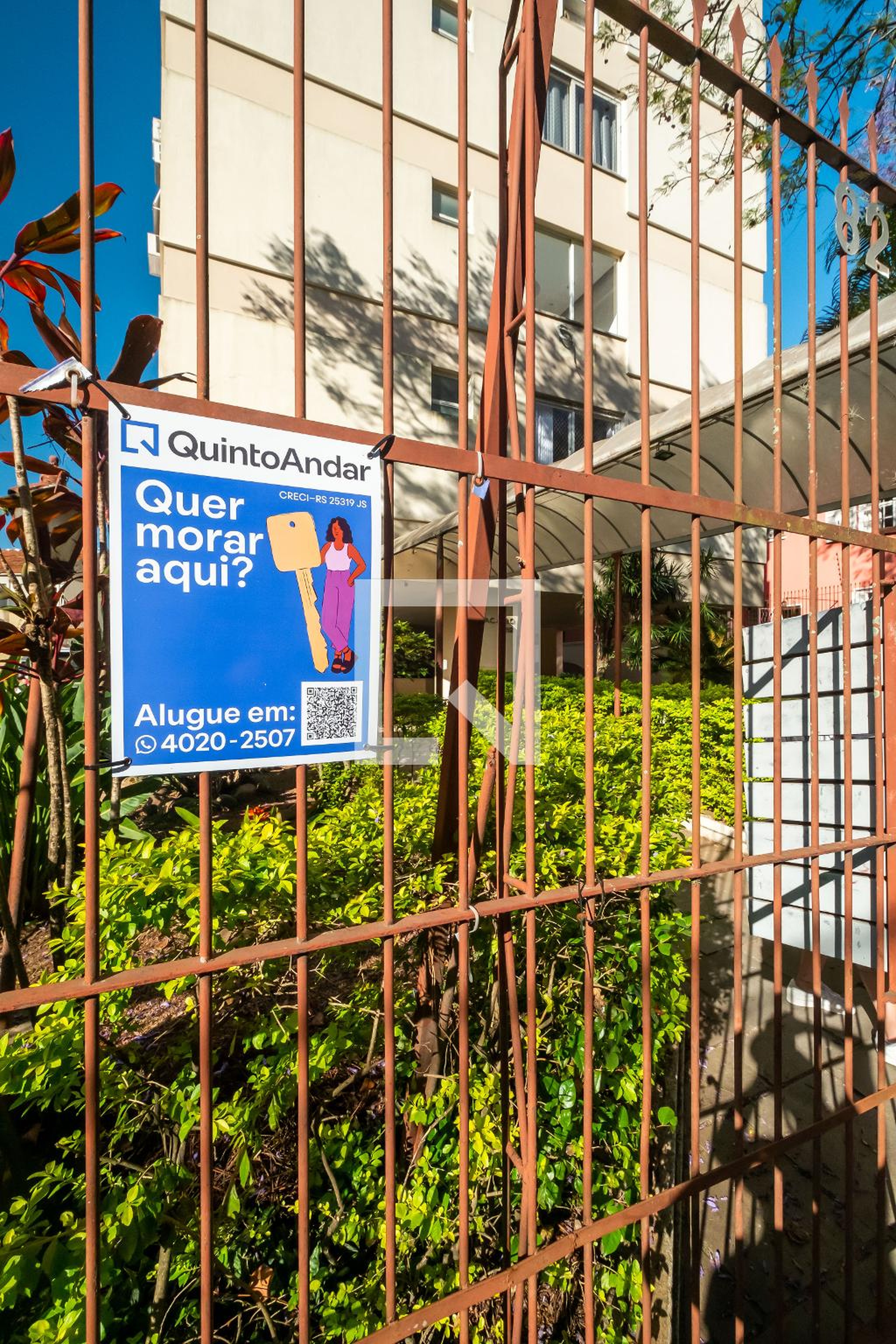 Fachada Condomínio em Rua Doutor Ramiro d'Ávila, 62