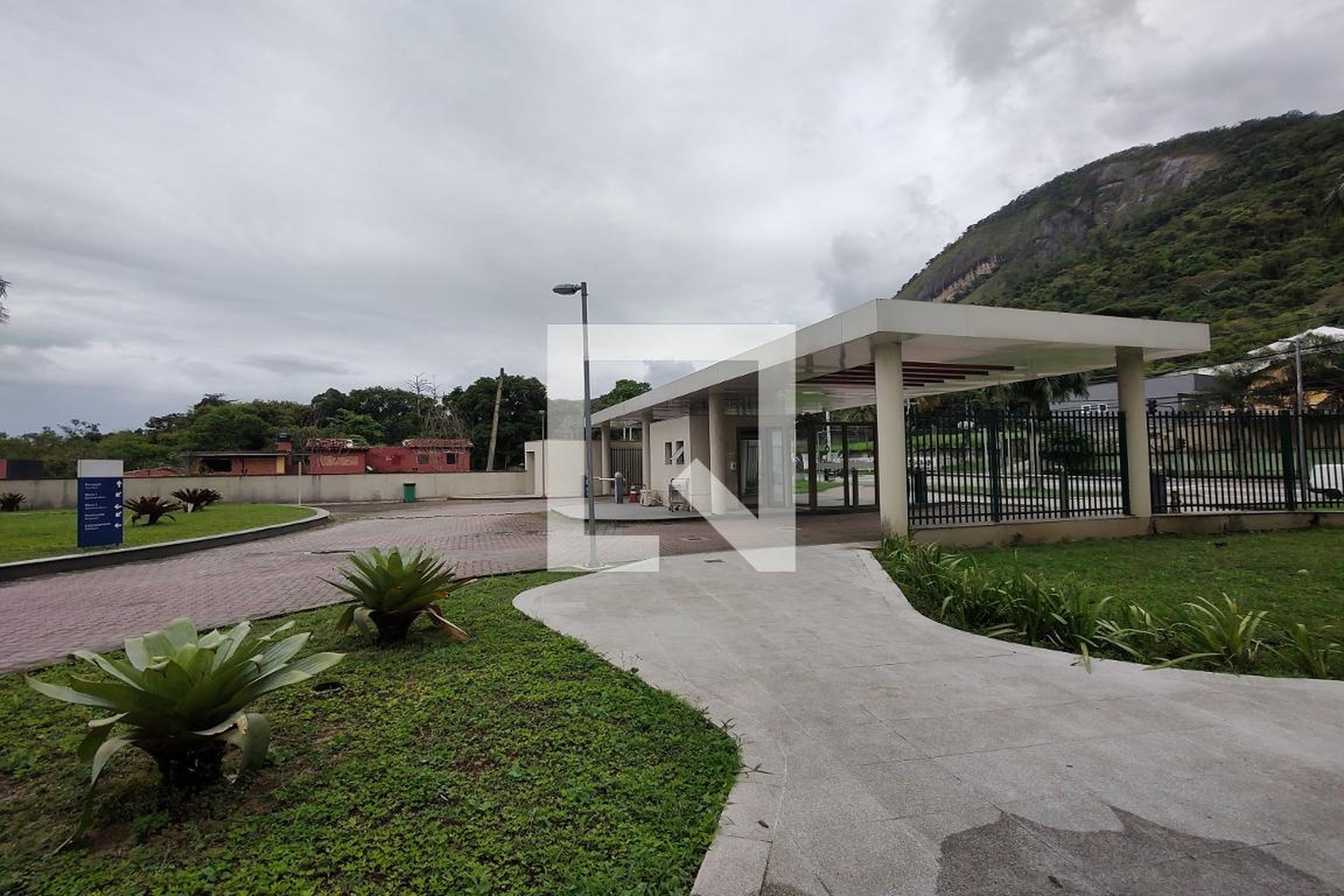 Fachada do Condomínio Condomínio Grand Midas