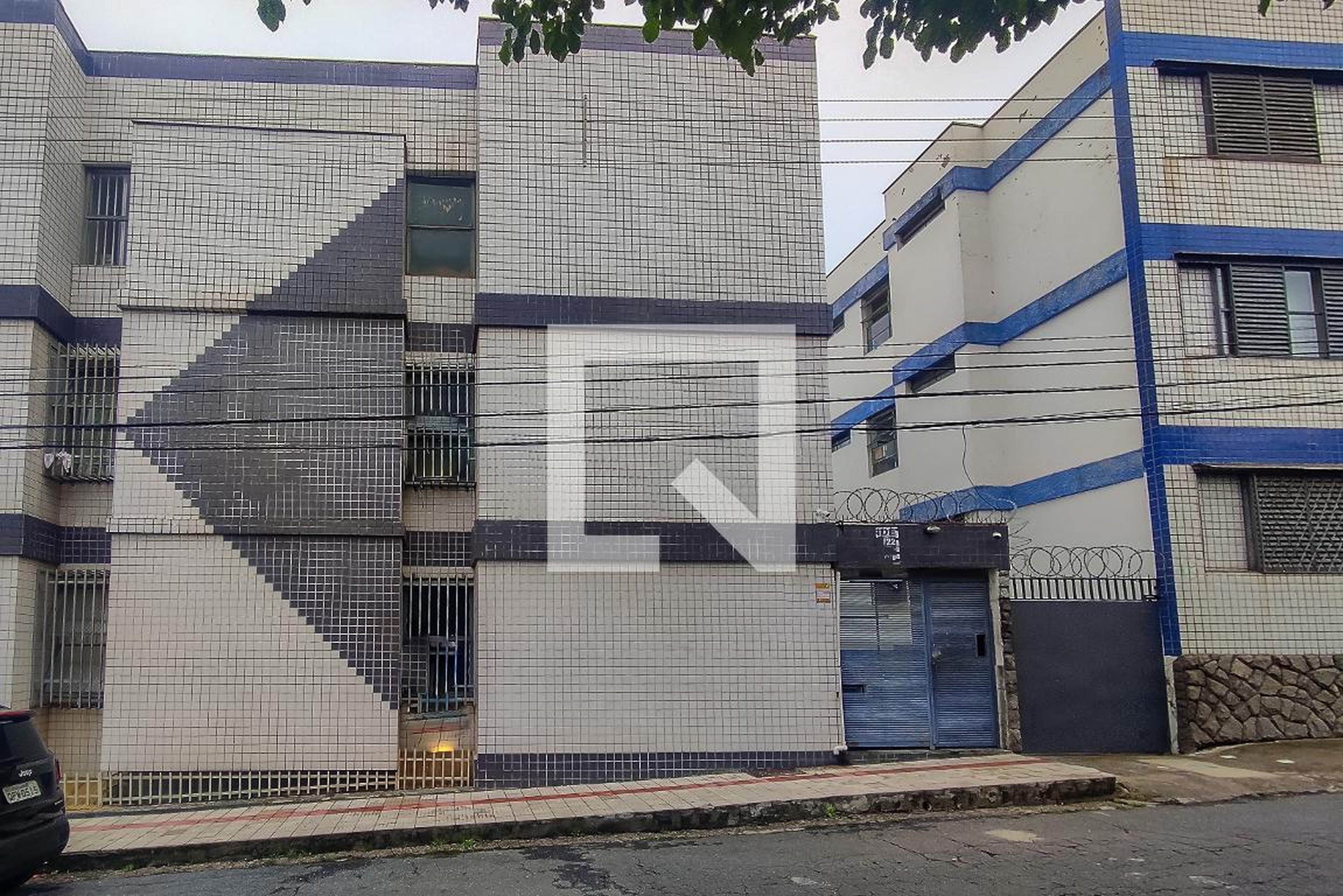 Fachada Condomínio em Rua Alegrete, 241