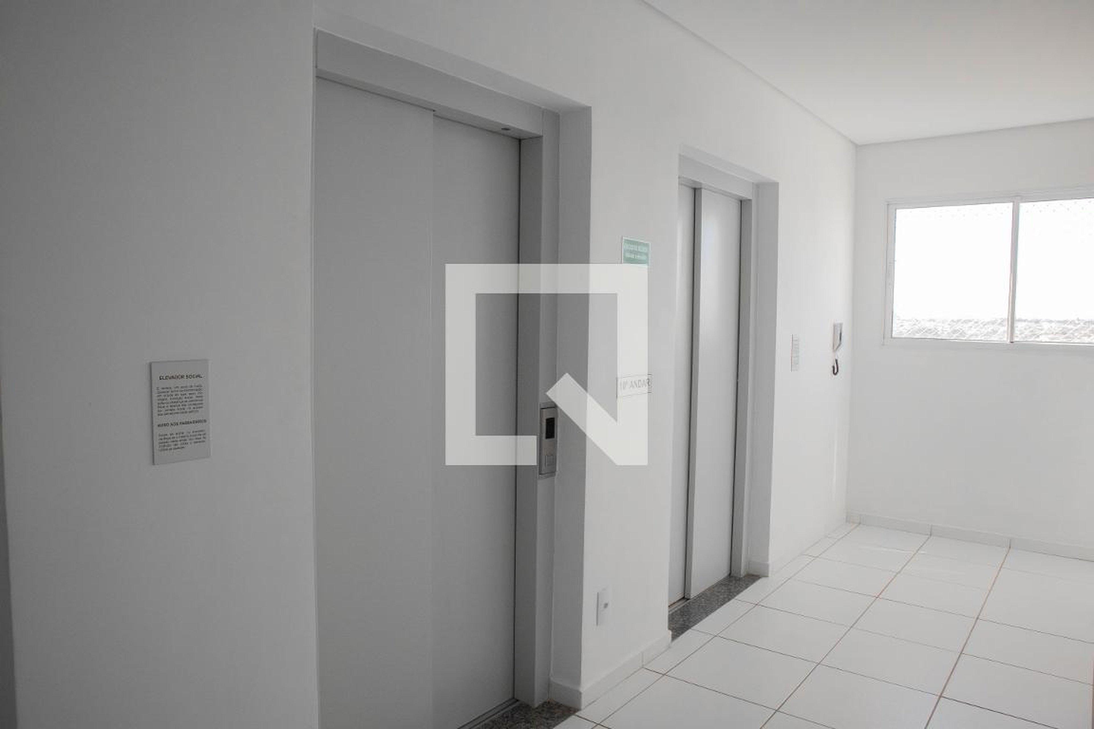 Elevador - Residencial Topazio