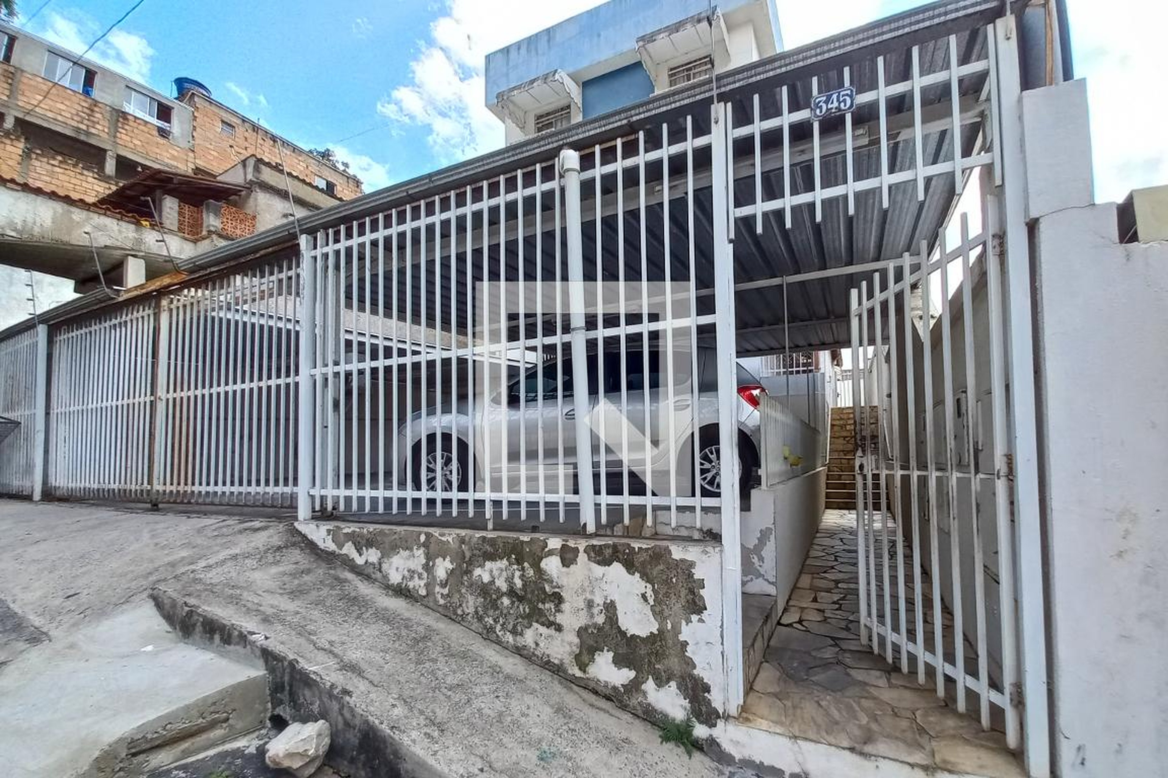 Fachada Condomínio em Rua Ubatuba, 345