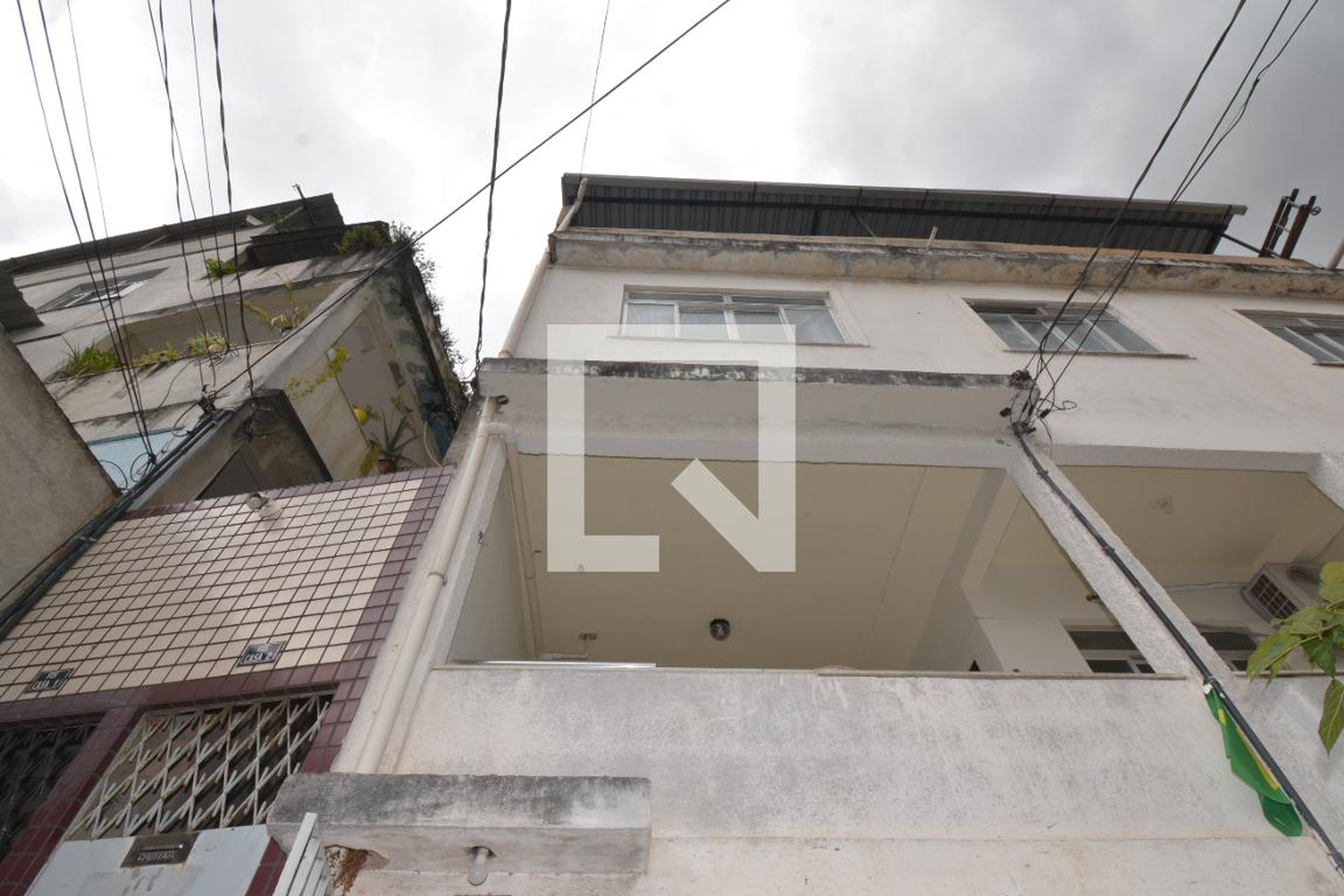 Fachada Condomínio em Rua Maues, 92A