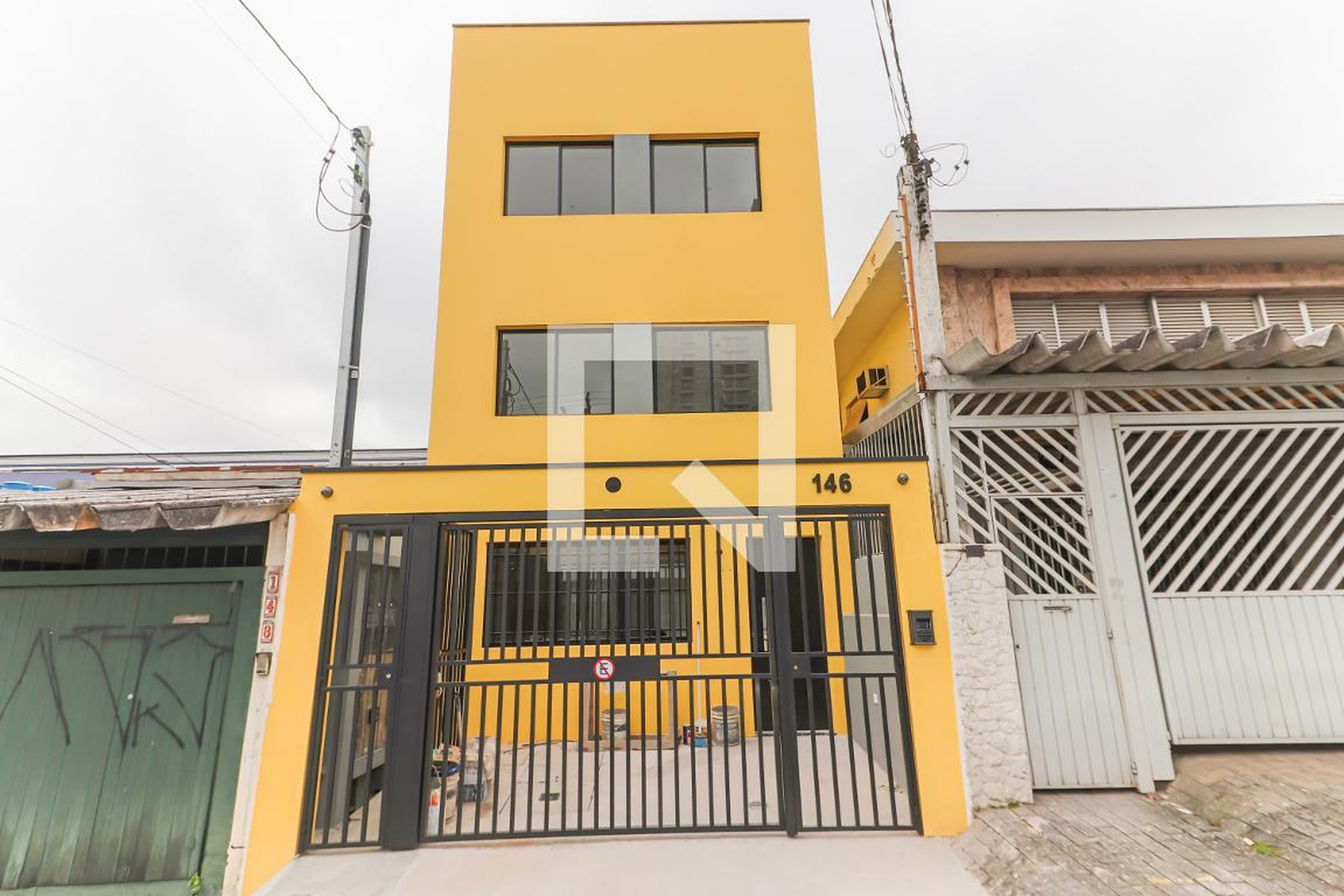 Fachada Condomínio em Rua Coronel Otaviano da Silveira, 146