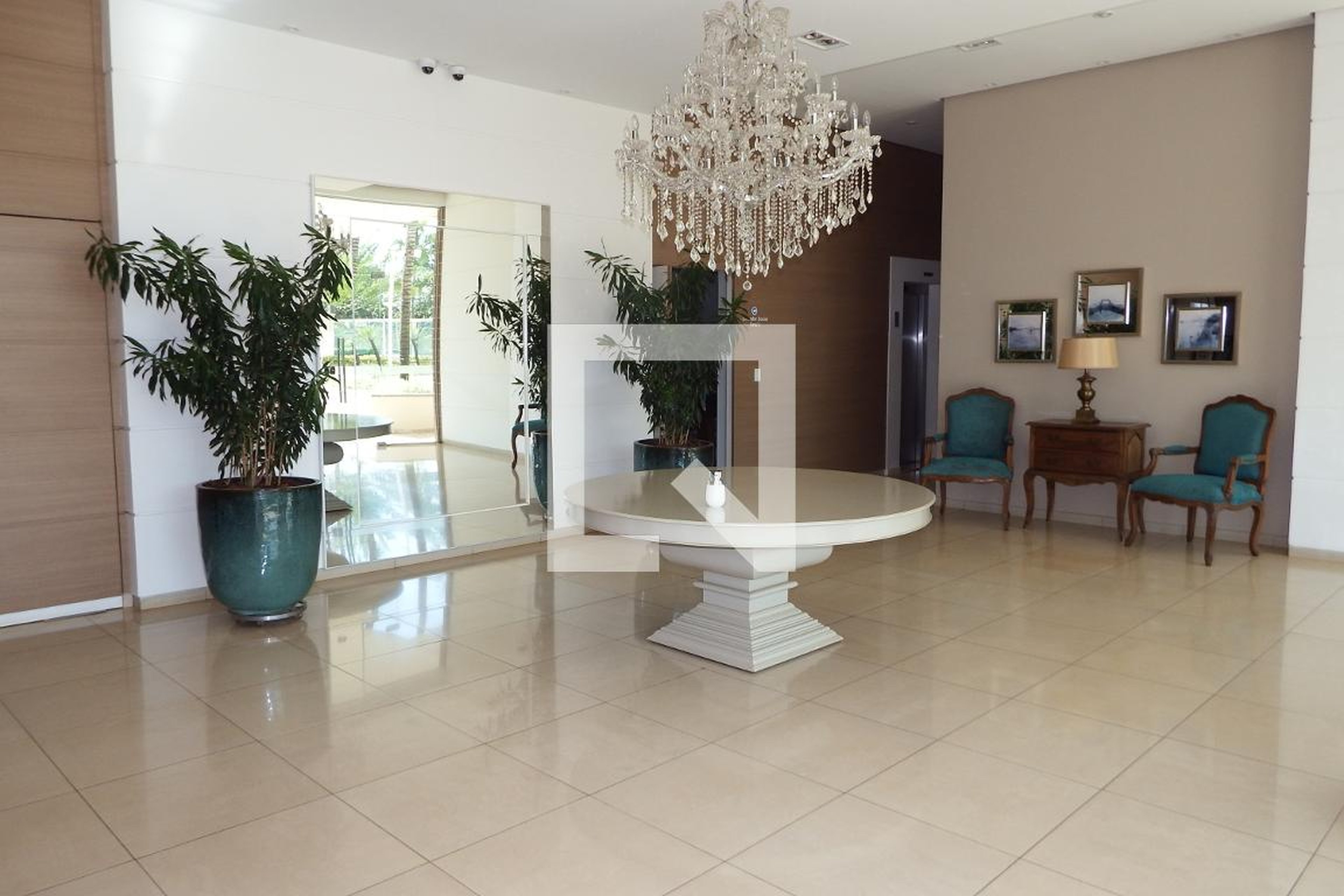 Hall de Entrada - Velazquez