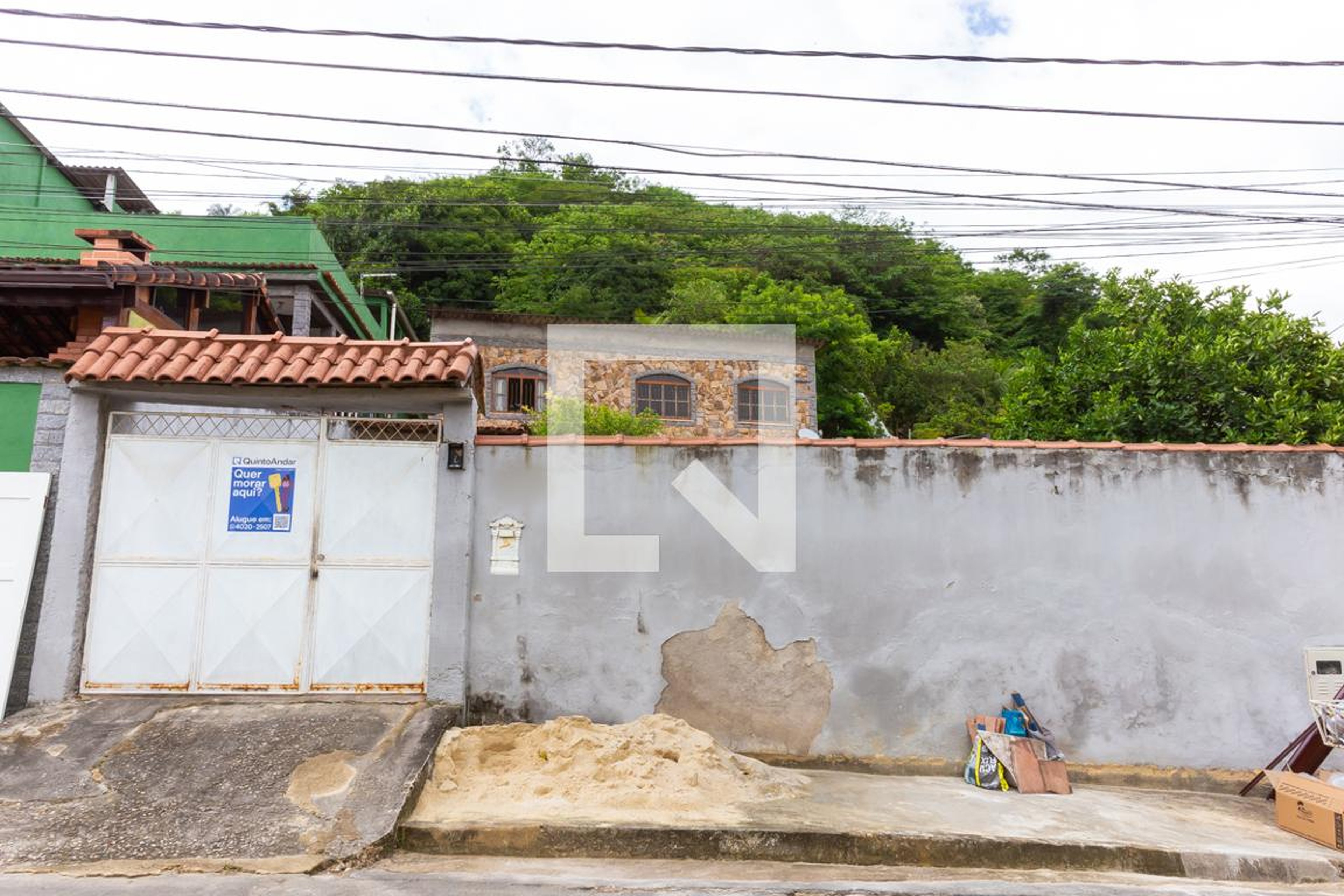 Fachada Condomínio em Rua Carmo do Rio Verde, 40b