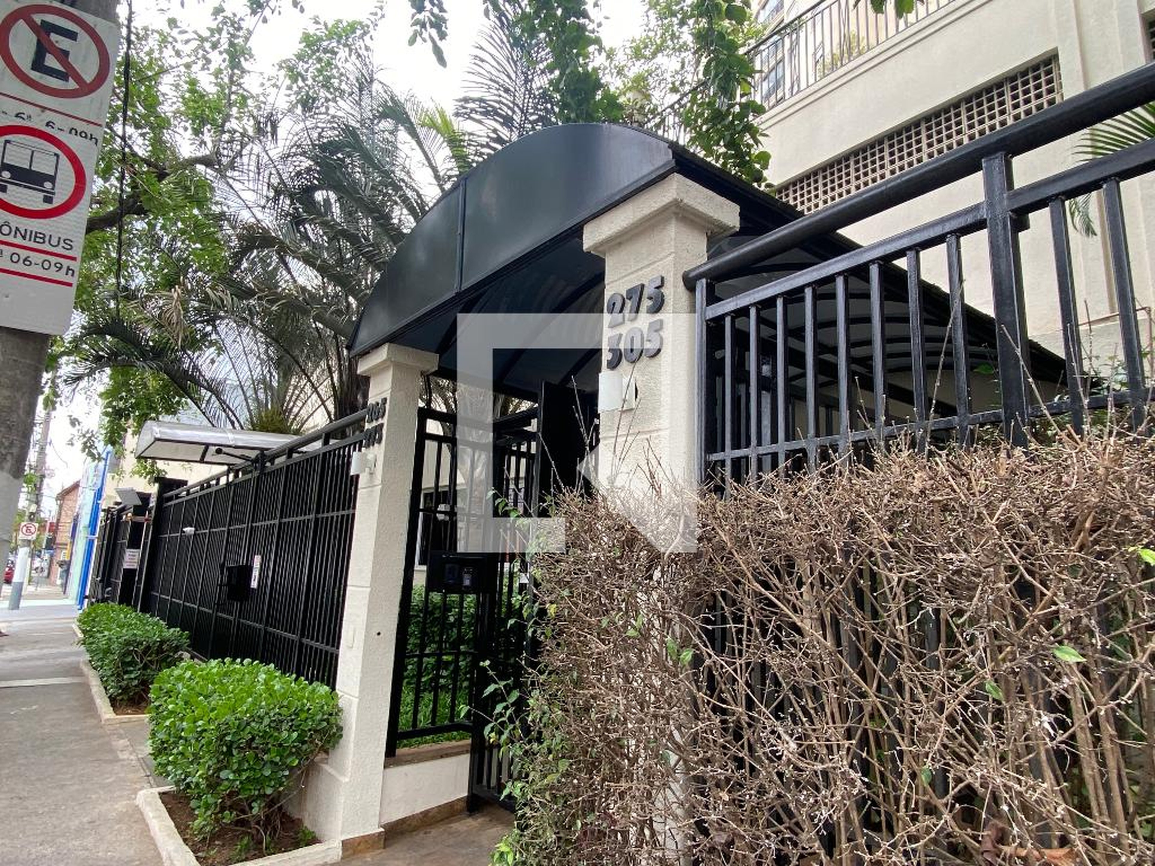 Fachada Condomínio em Rua João Rudge, 365