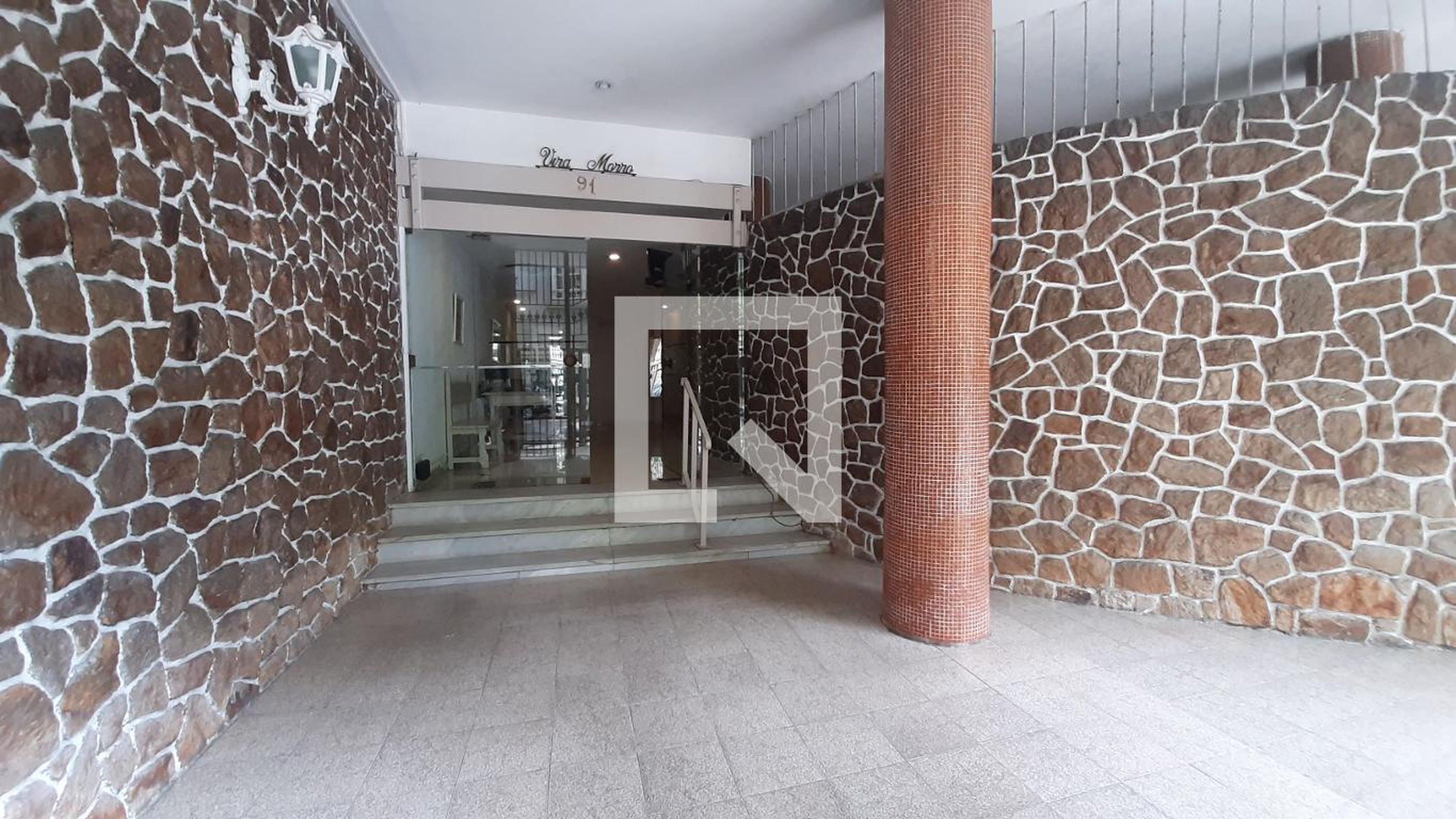 Hall do Prédio - Vira Morro