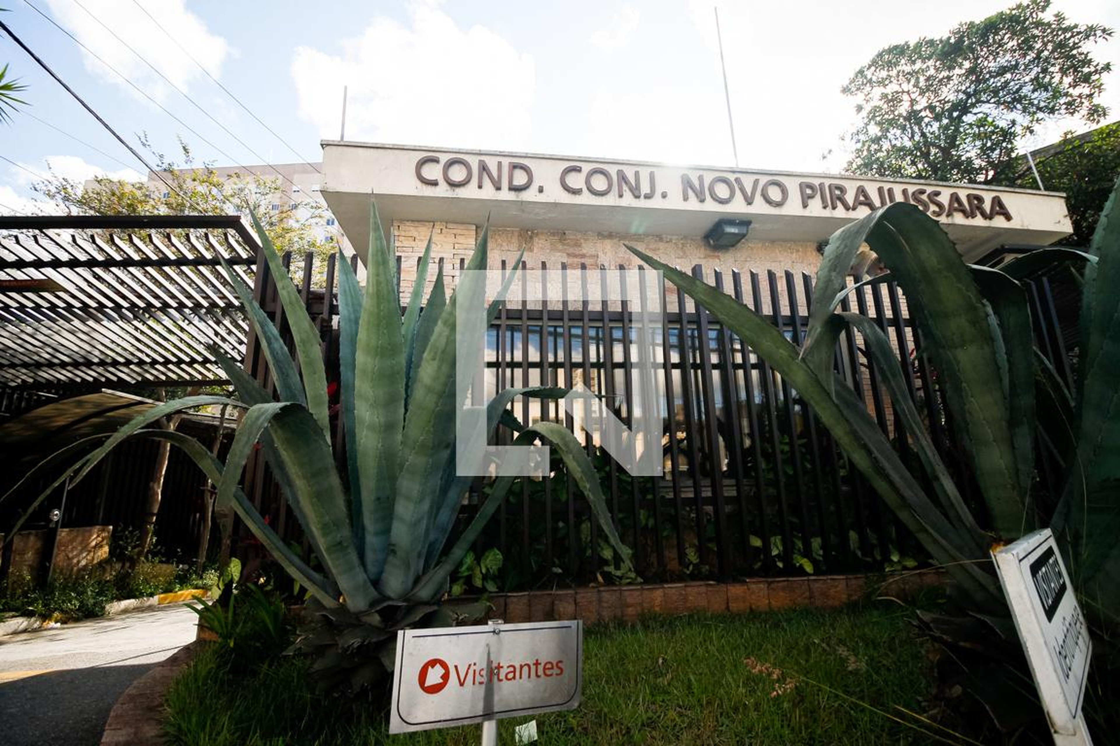 Fachada do Prédio Condomínio Cj Novo Pirajussara