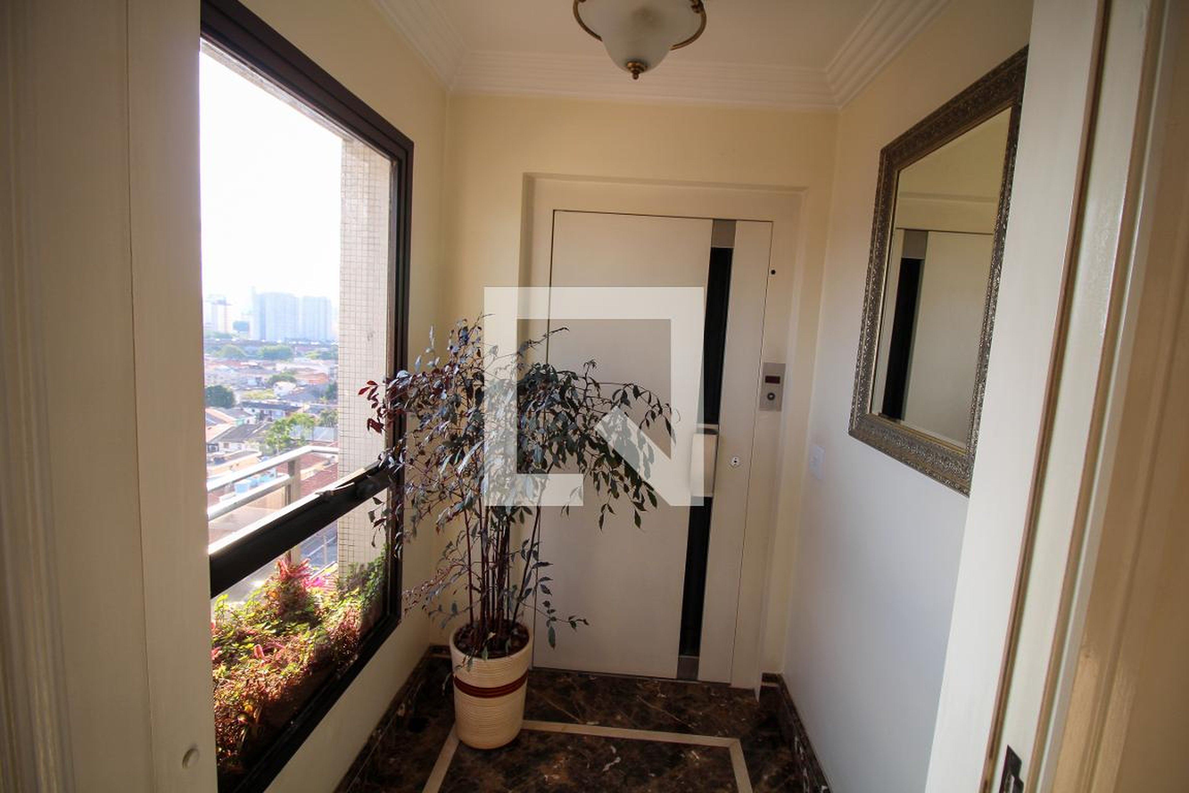 Hall de entrada - Rua Arnaldo Vallardi Portilho, 368