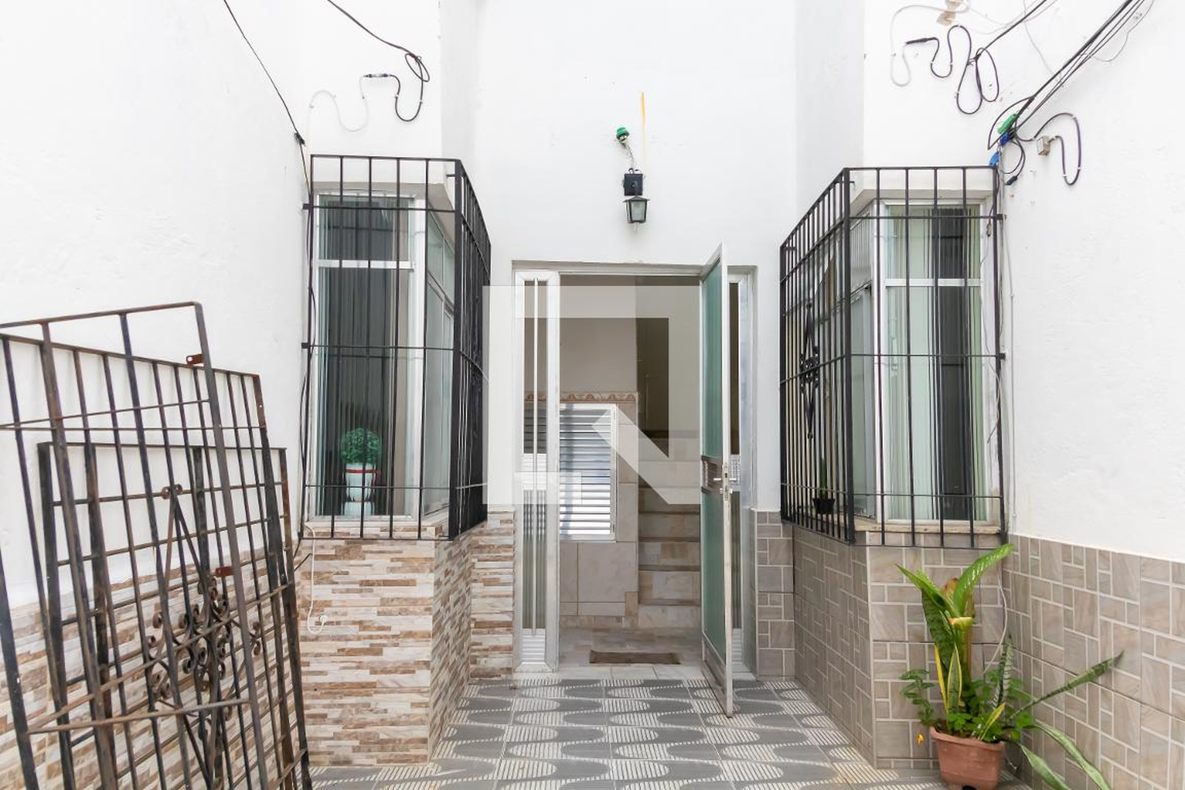 Portaria Condomínio em Rua Elisa de Albuquerque, 381