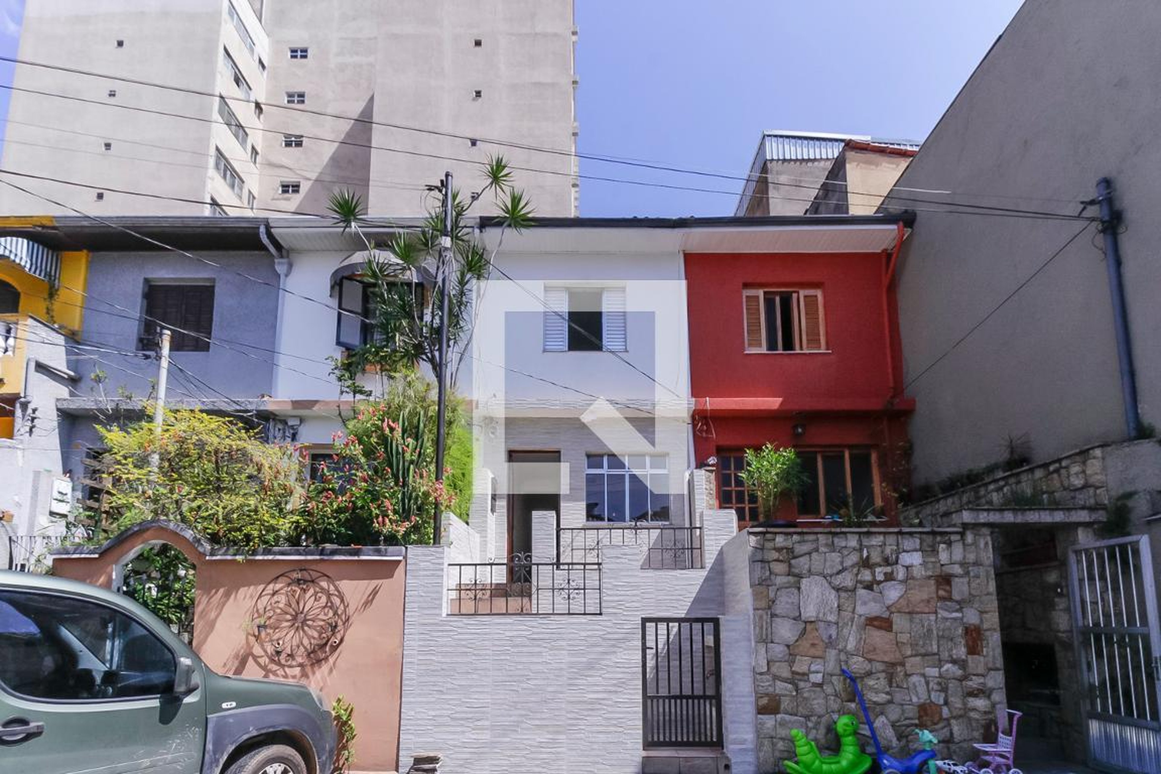 Fachada Condomínio em Rua Assupá, 53