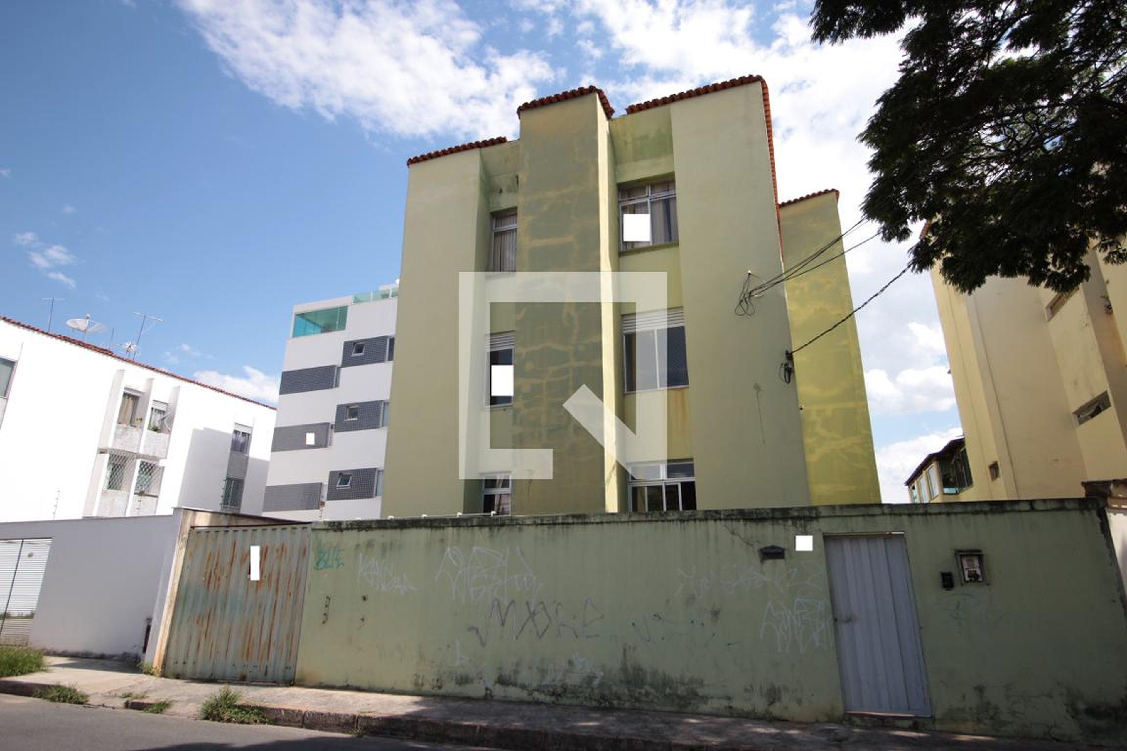 Fachada Condomínio em Rua dos Comanches, 161
