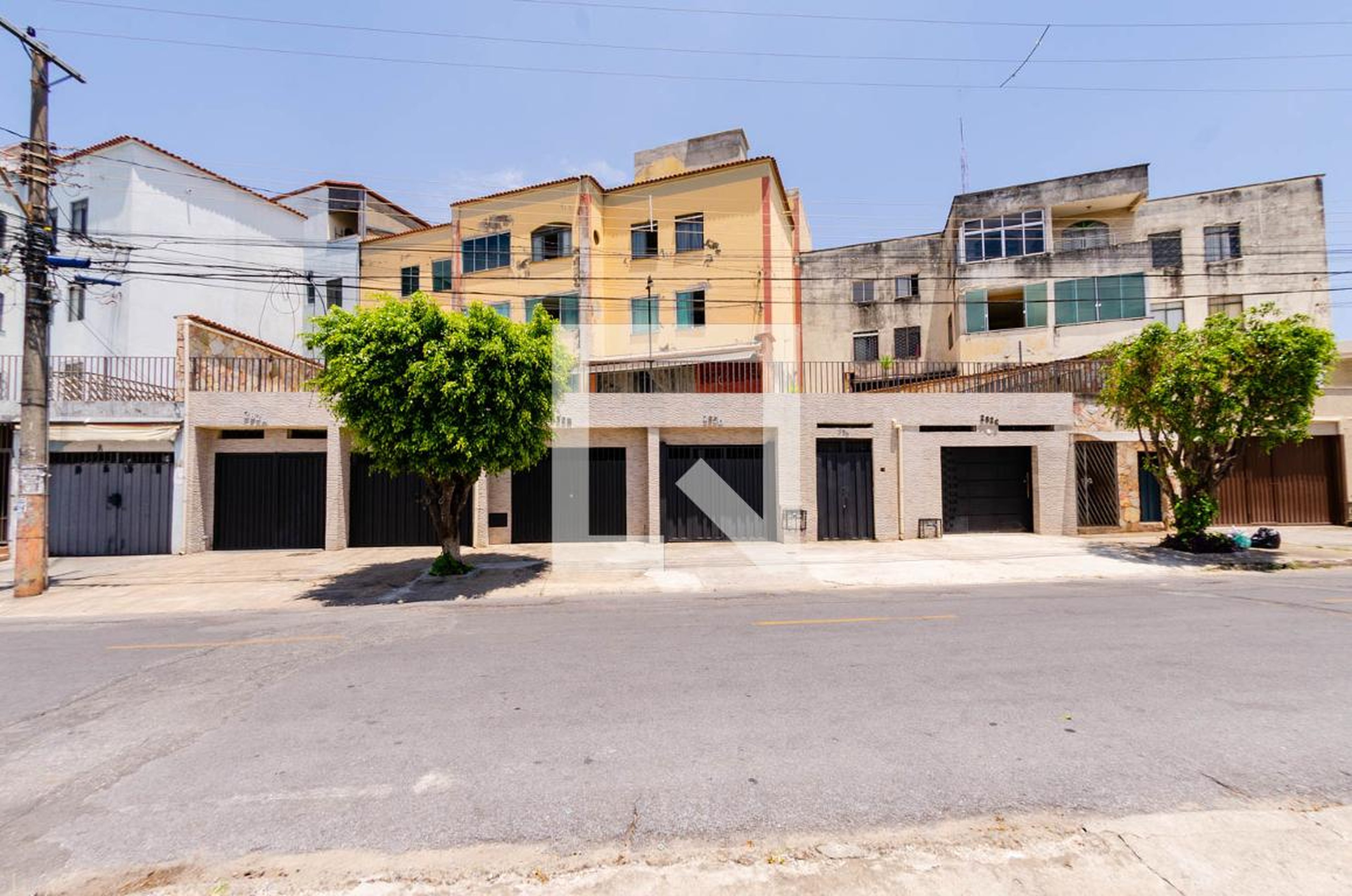 Fachada Condomínio em Avenida Miguel Moysés, 282