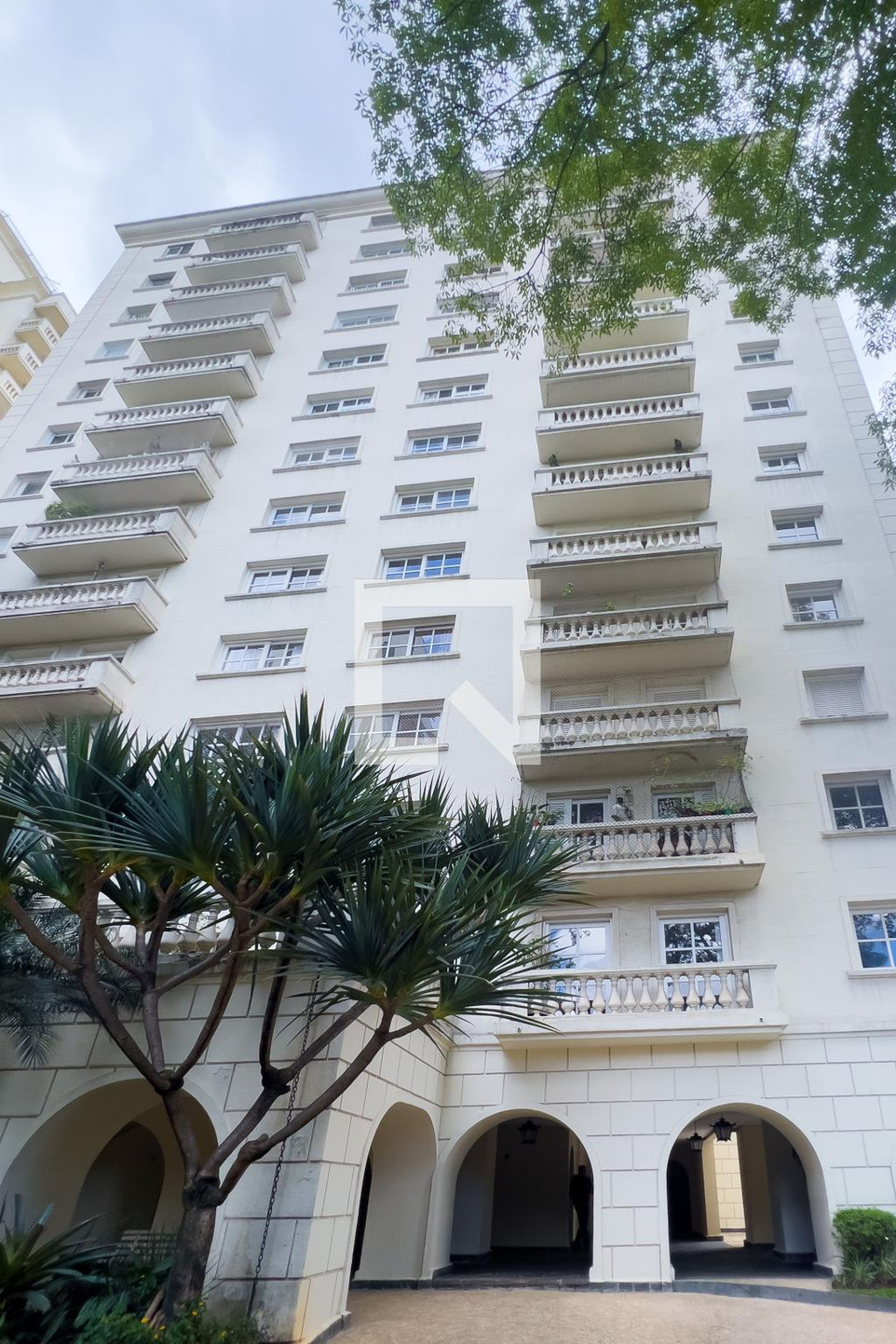 Fachada Condomínio Mansão Modigliane