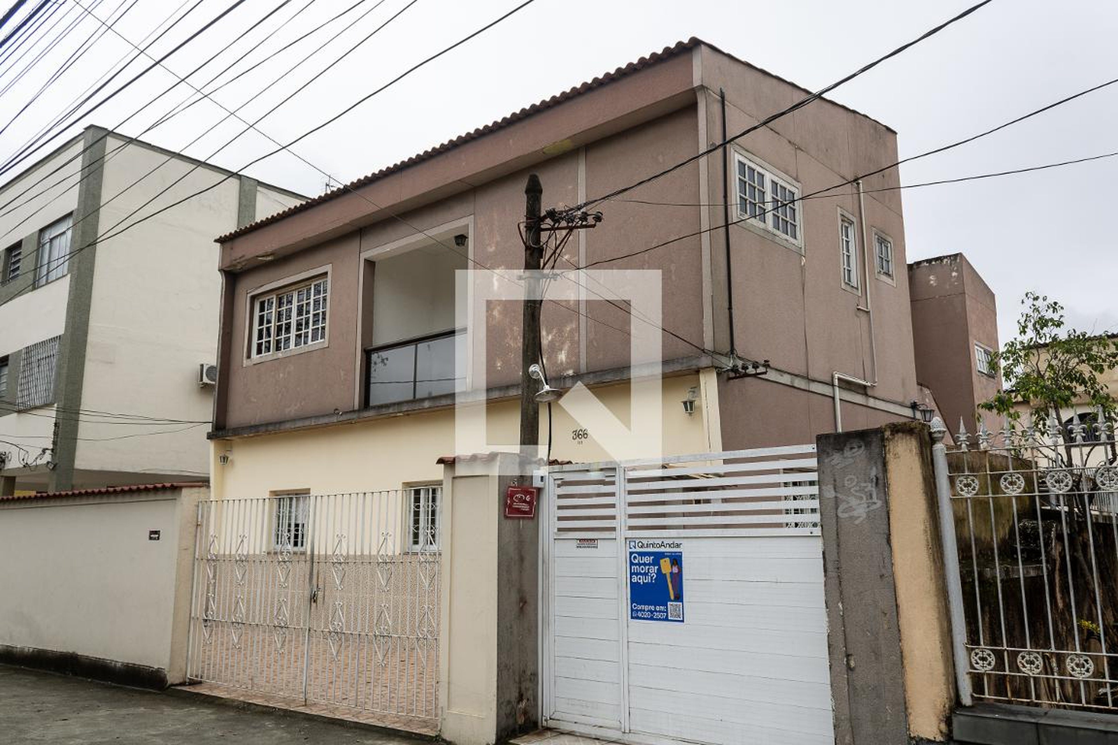 Fachada Condomínio em Rua Ivo do Prado, 366