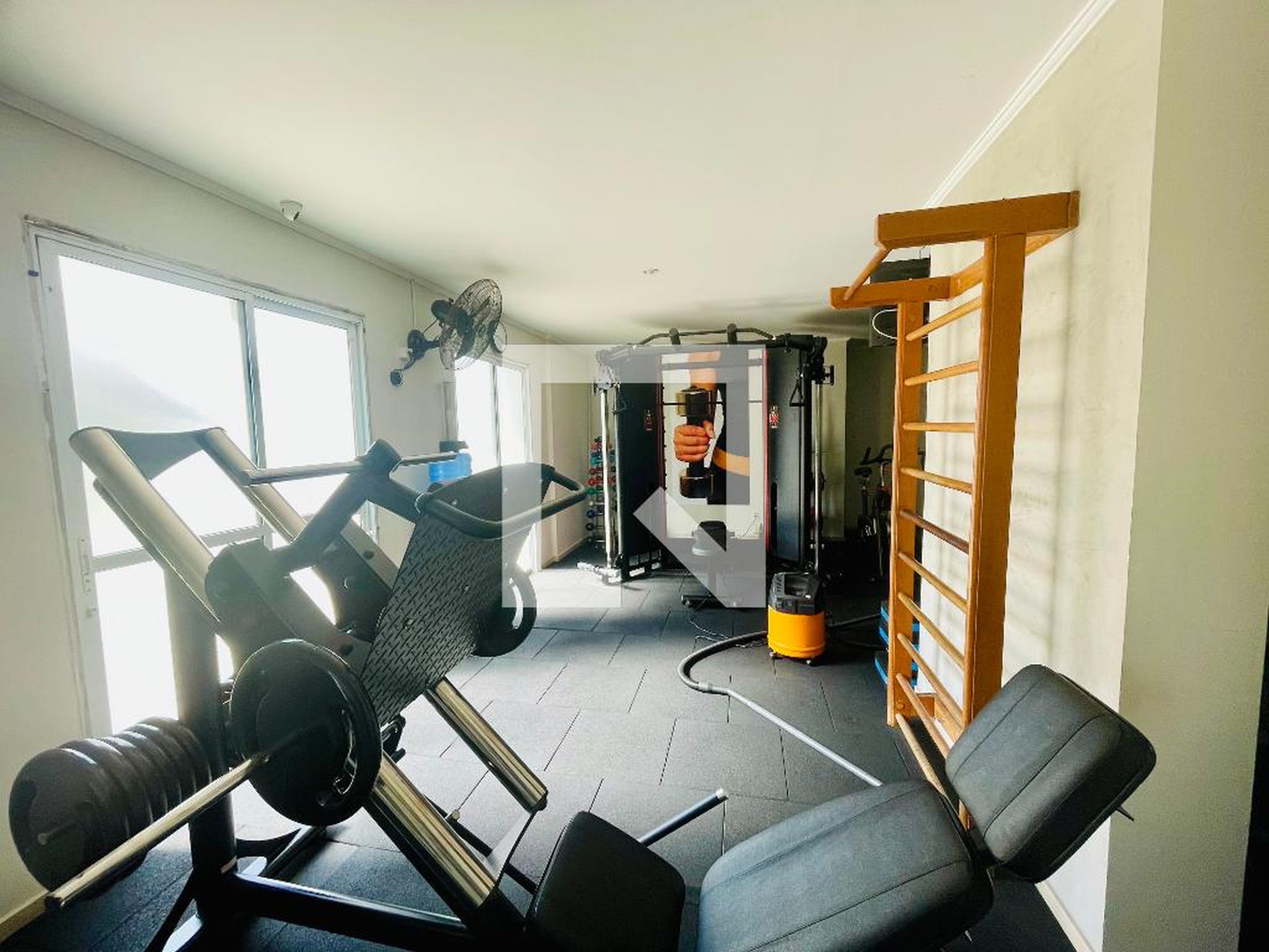 Academia - Edifício Flamboyant