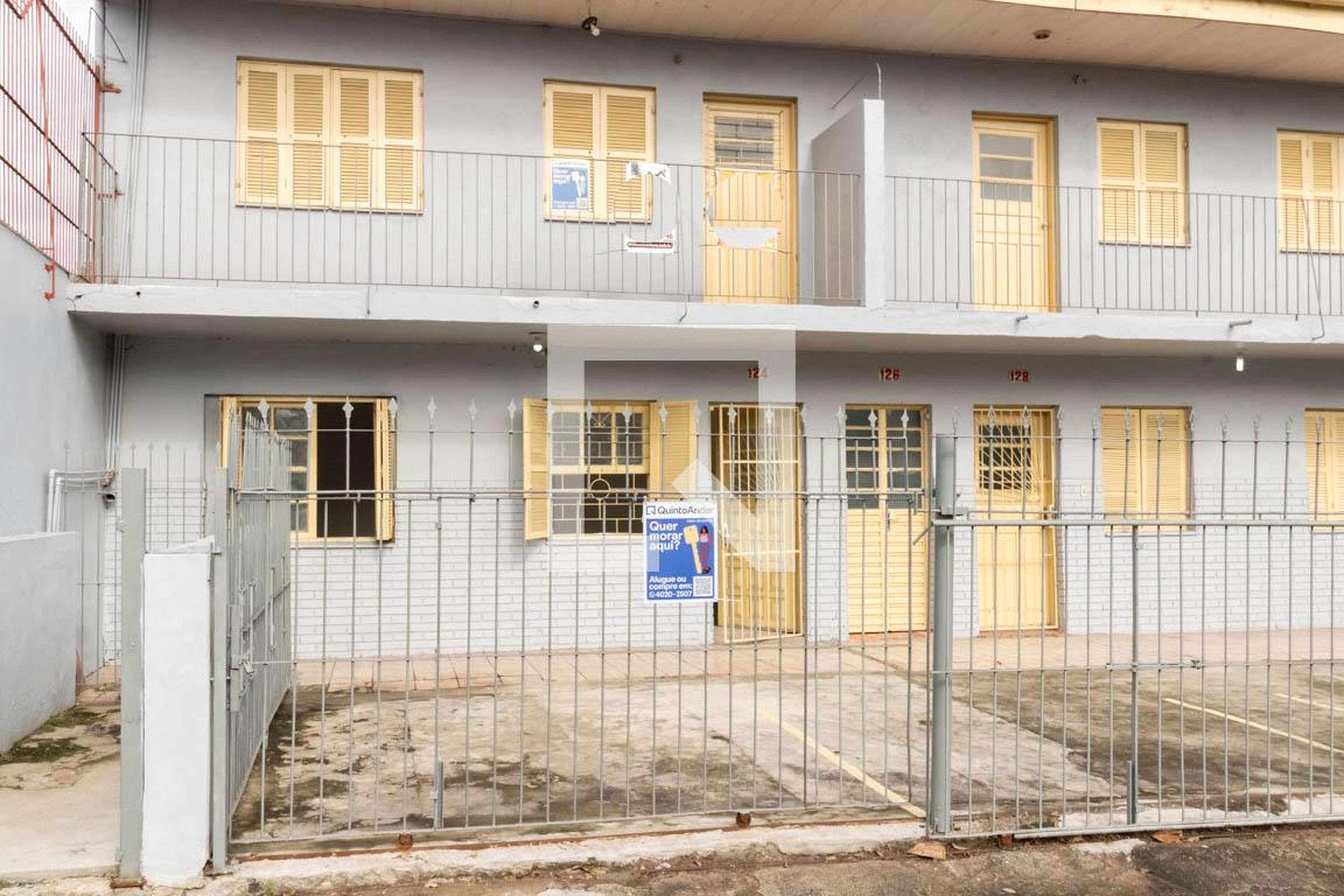 Fachada Condomínio em Rua Mato Grosso, 124