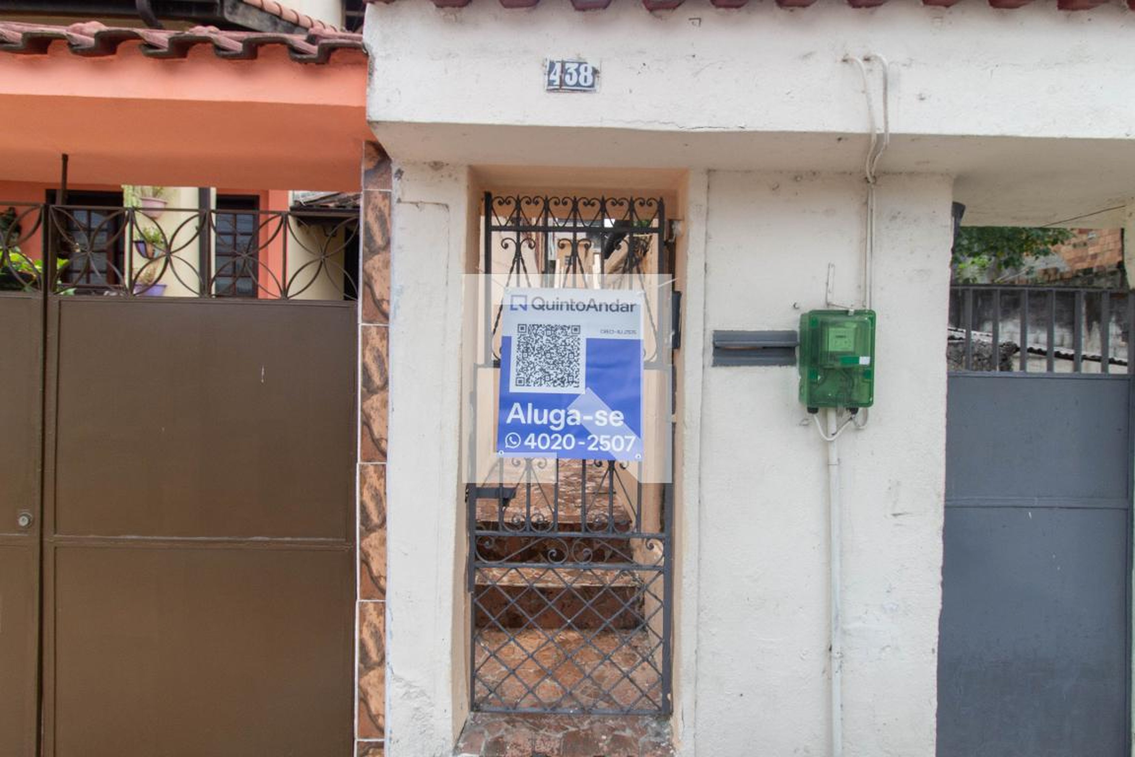 Fachada Condomínio em Rua Terezinha Pinto, 438