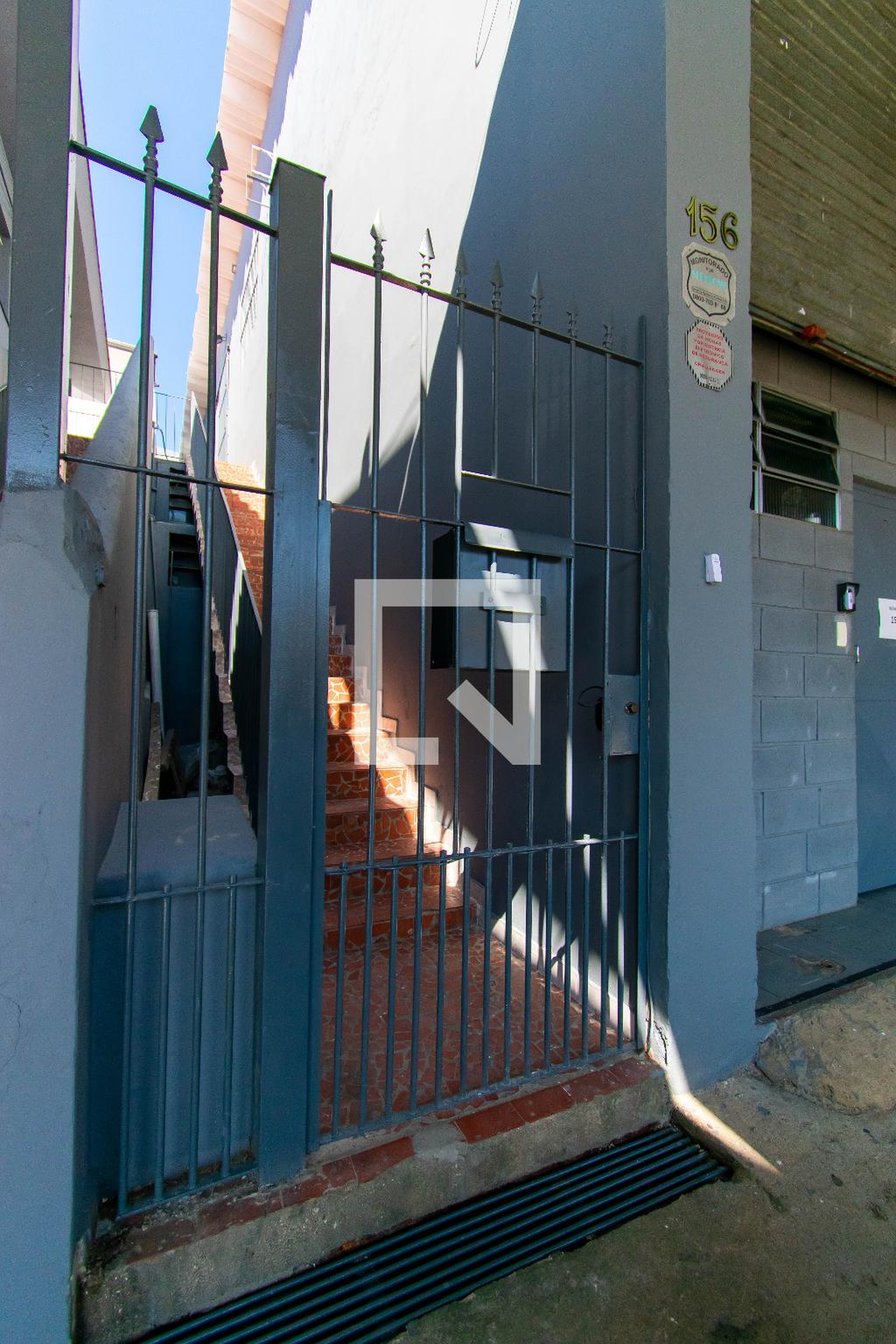 Fachada Condomínio em Rua Rumaica, 162