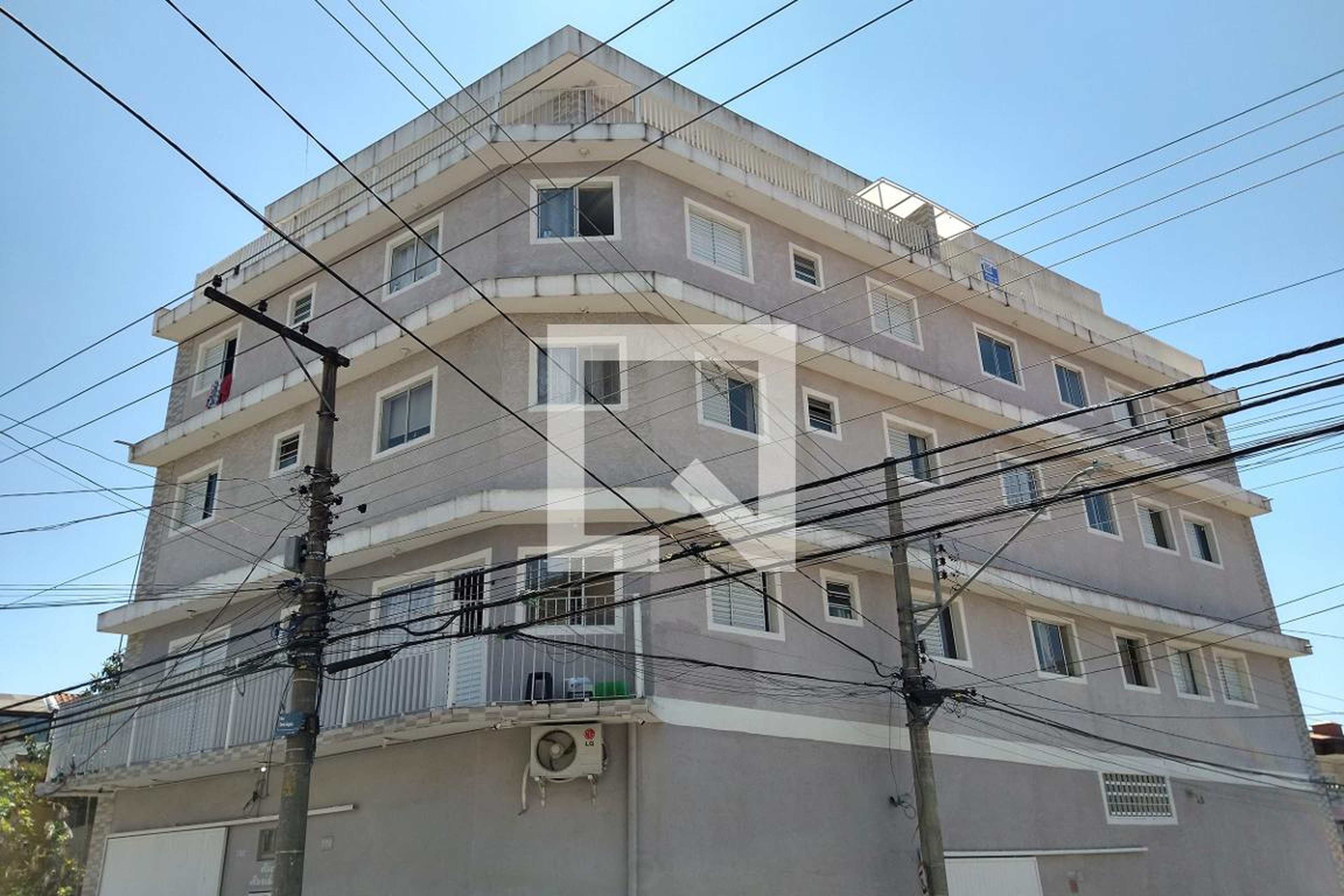 Fachada Condomínio em Rua Santa Ângela, 782