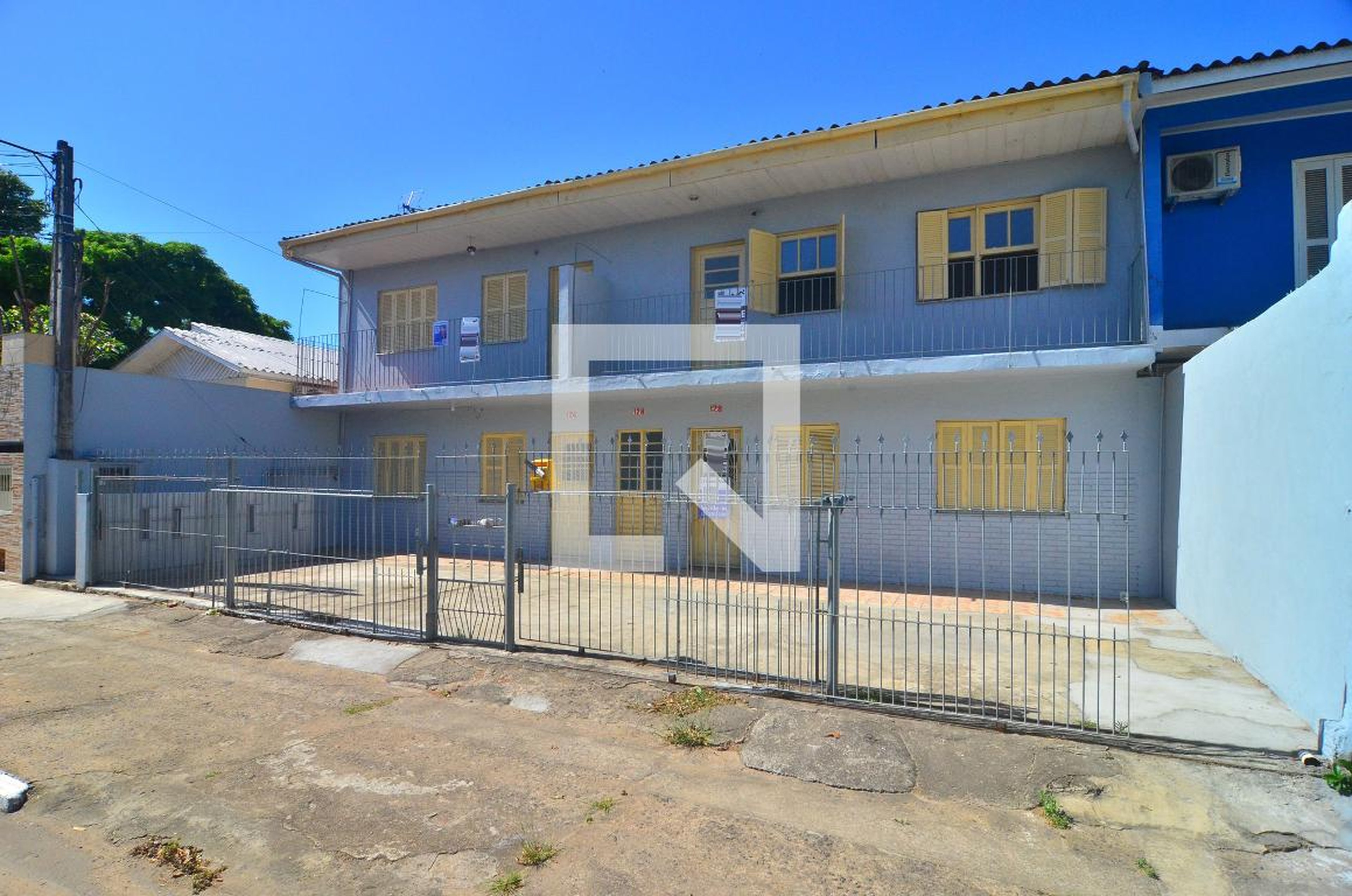 Fachada Condomínio em Rua Mato Grosso, 128