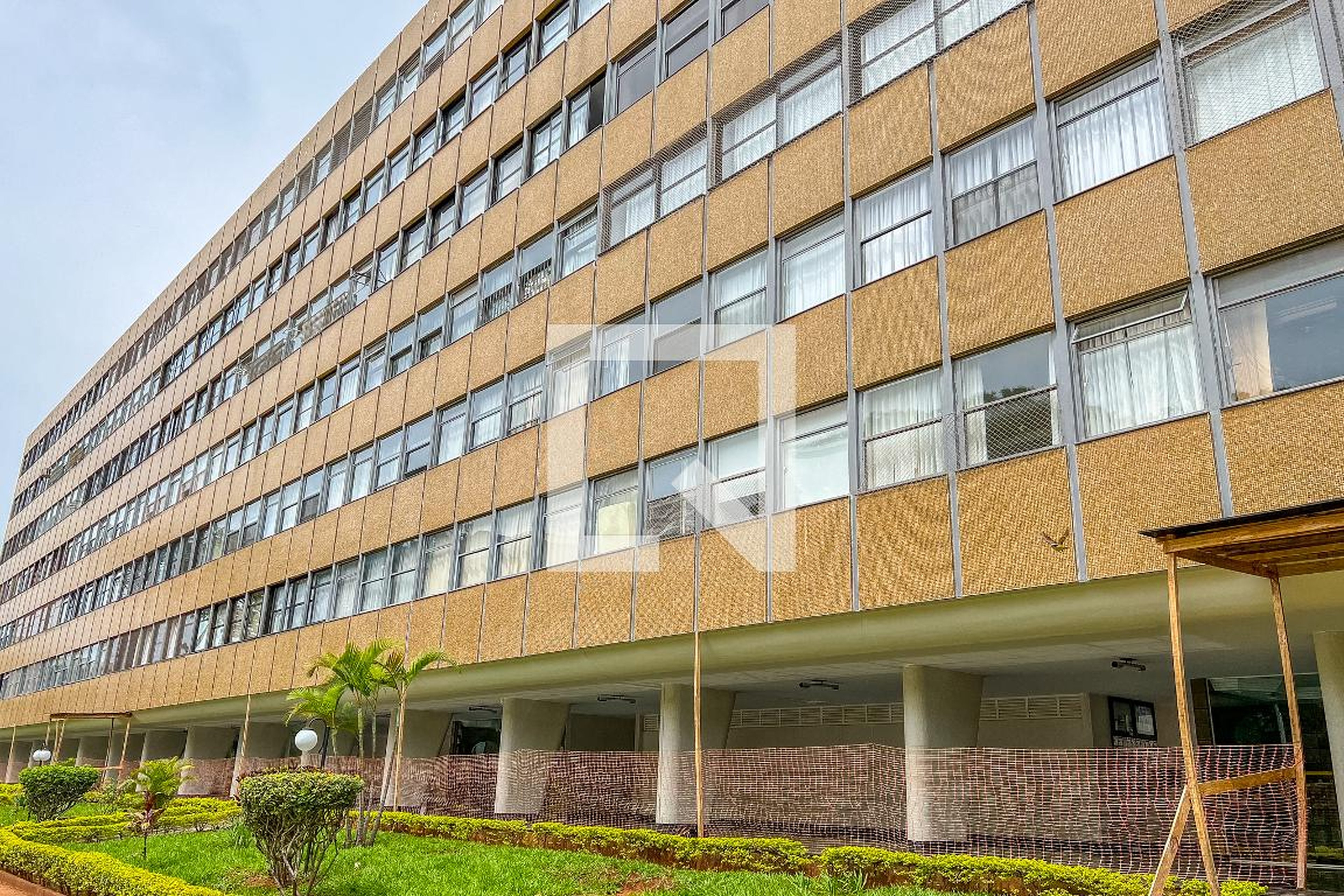 Fachada do Prédio Condomínio em Sqs 303 Bloco C, 308