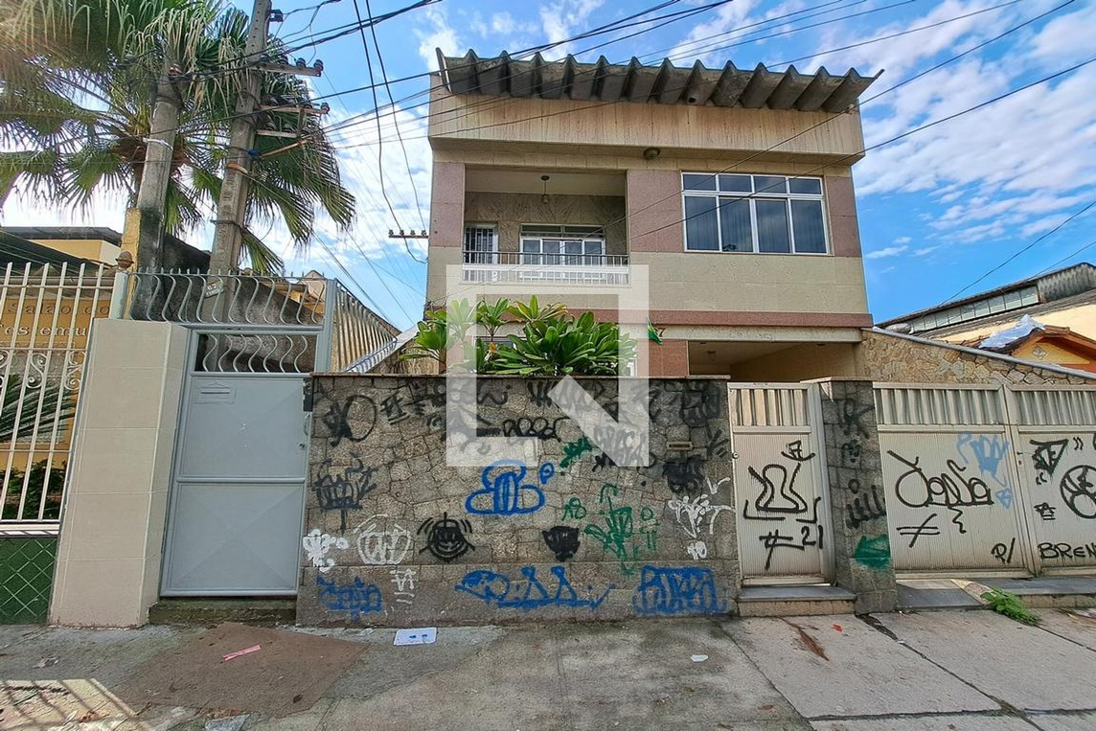 Fachada Condomínio em Rua Casemiro de Abreu, 67